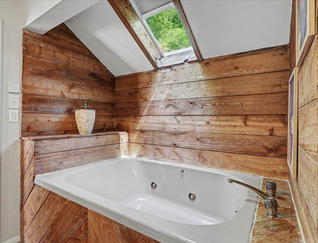 CEDARWOOD COMMECIAL PARK - Residential