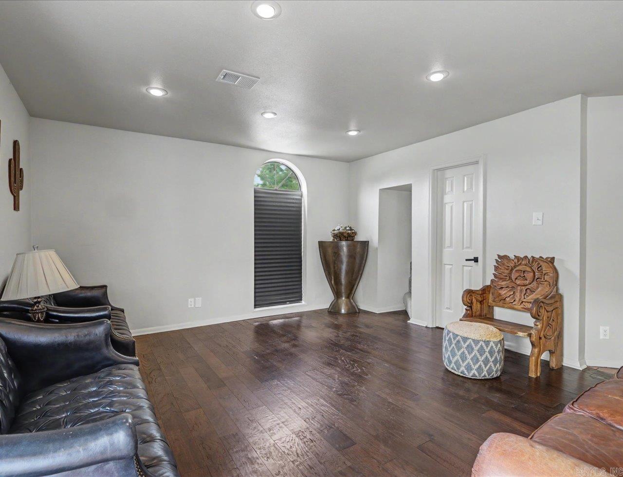 CEDARWOOD COMMECIAL PARK - Residential