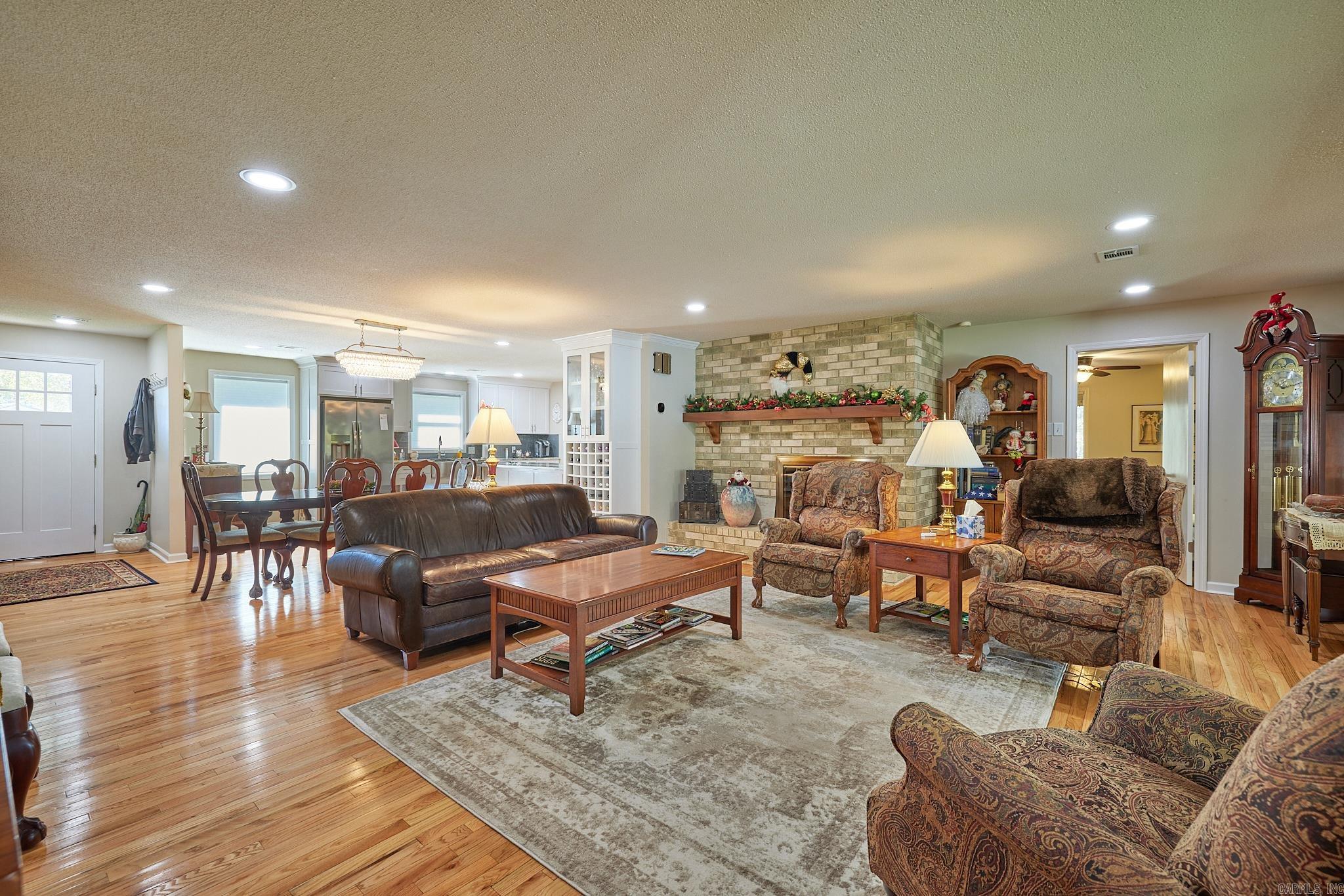 CAROLINE ACRES - Residential