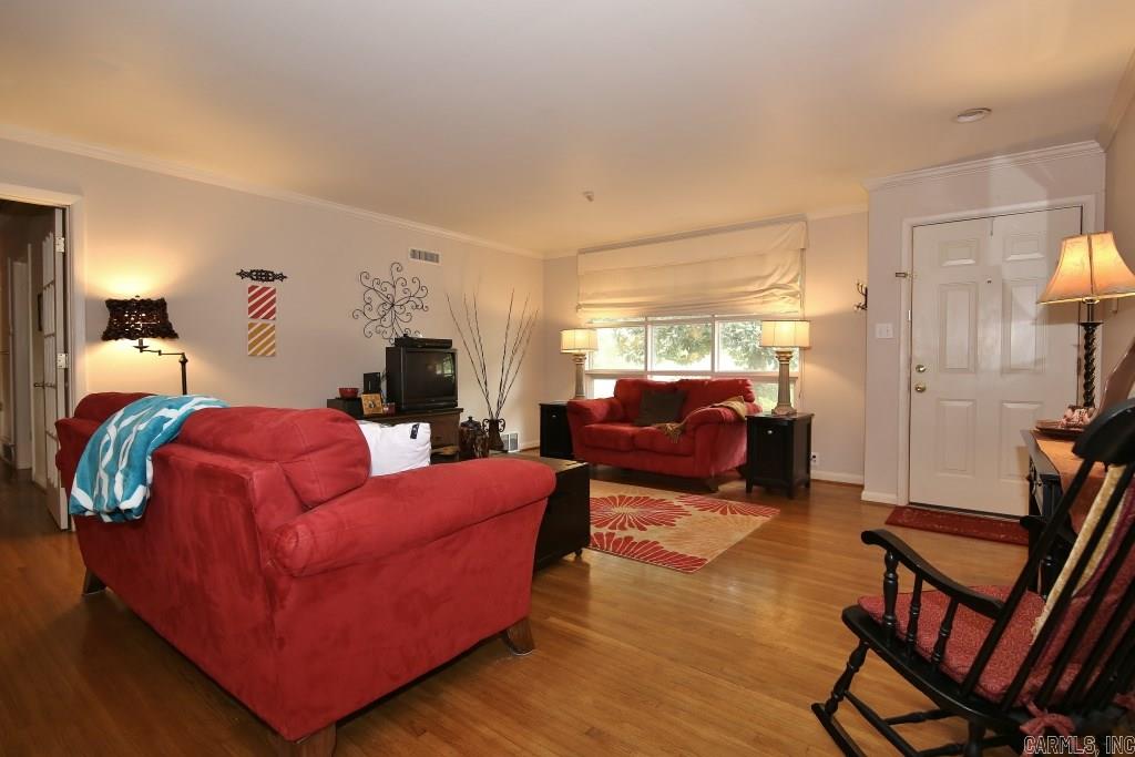 Pine Wood Hill - Residential