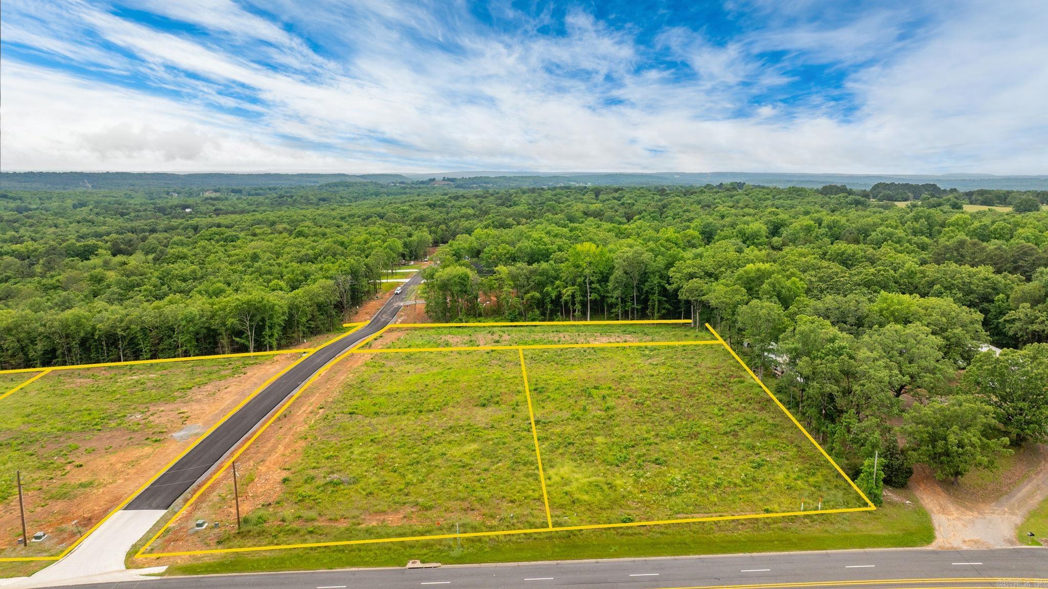 ULES WATSON PLACE - Commercial Sale