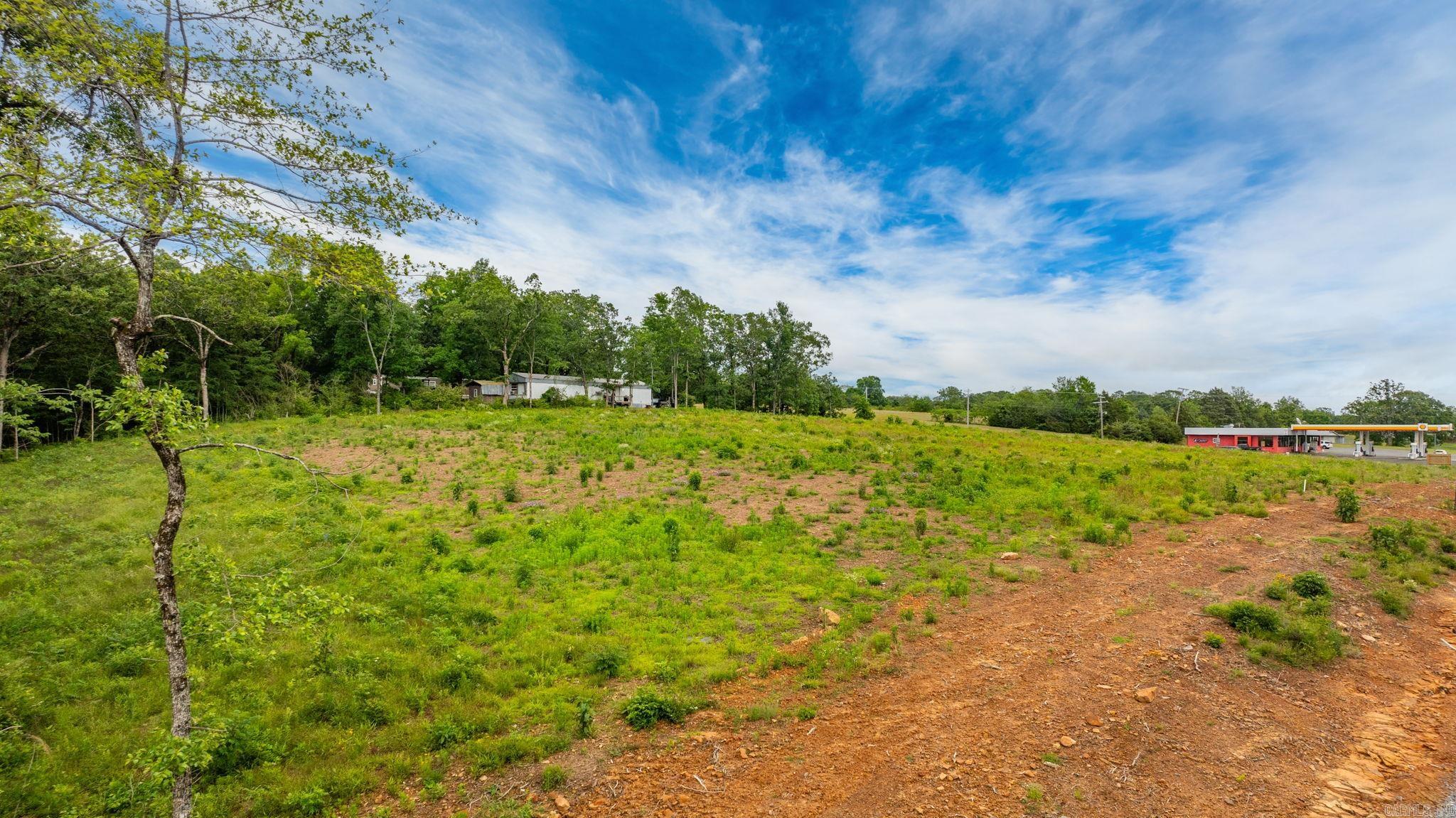 ULES WATSON PLACE - Commercial Sale