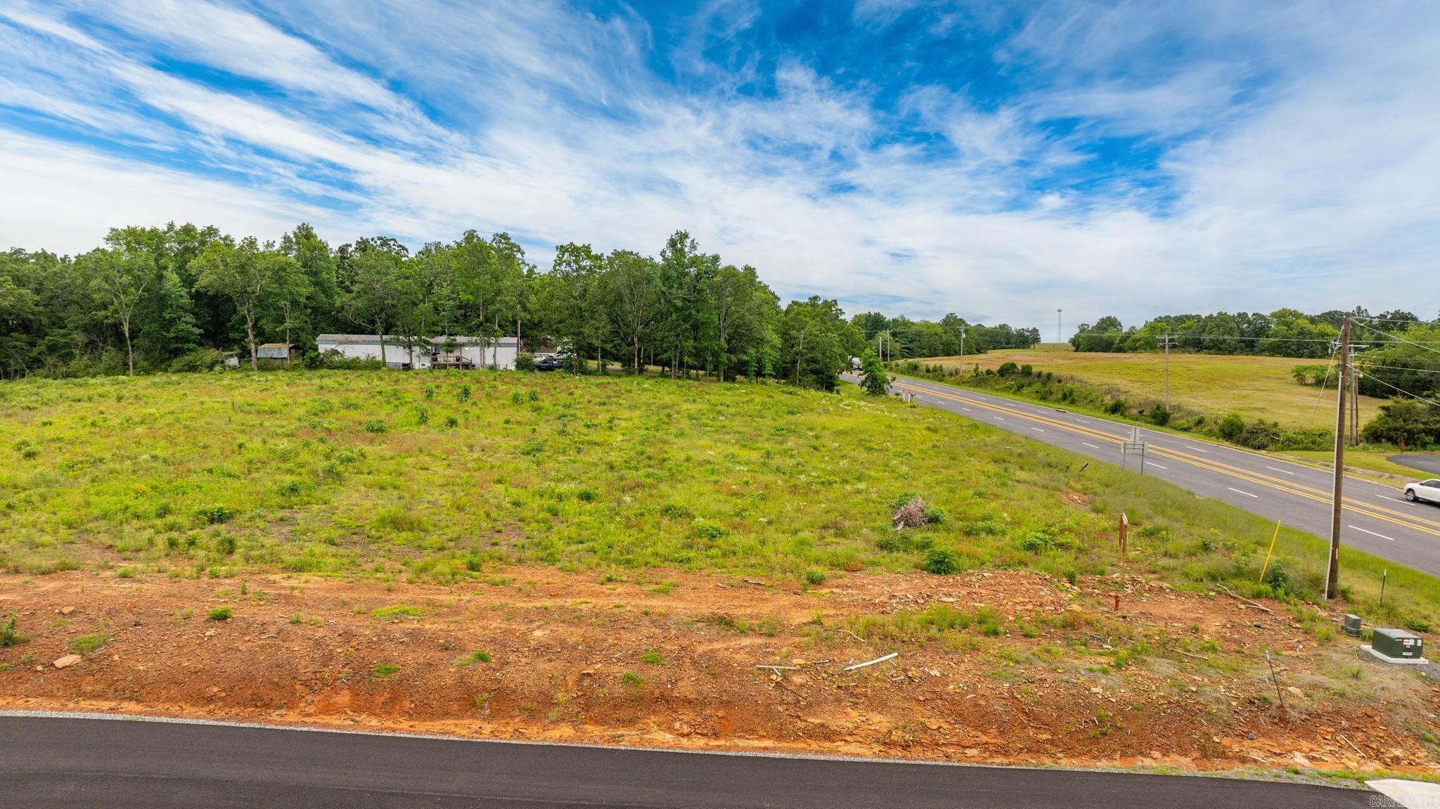 ULES WATSON PLACE - Commercial Sale