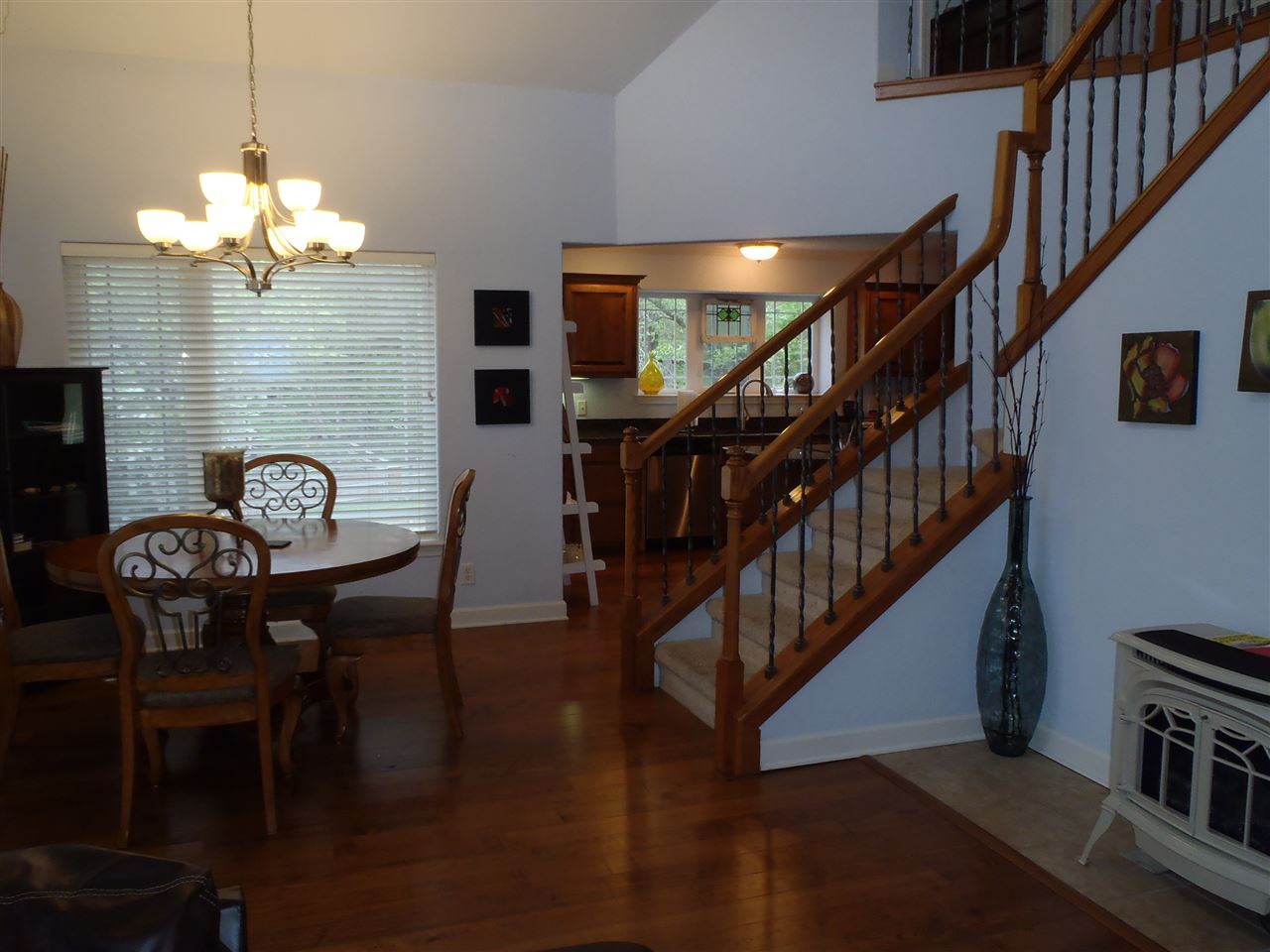 Lackeys Lake Front - Residential