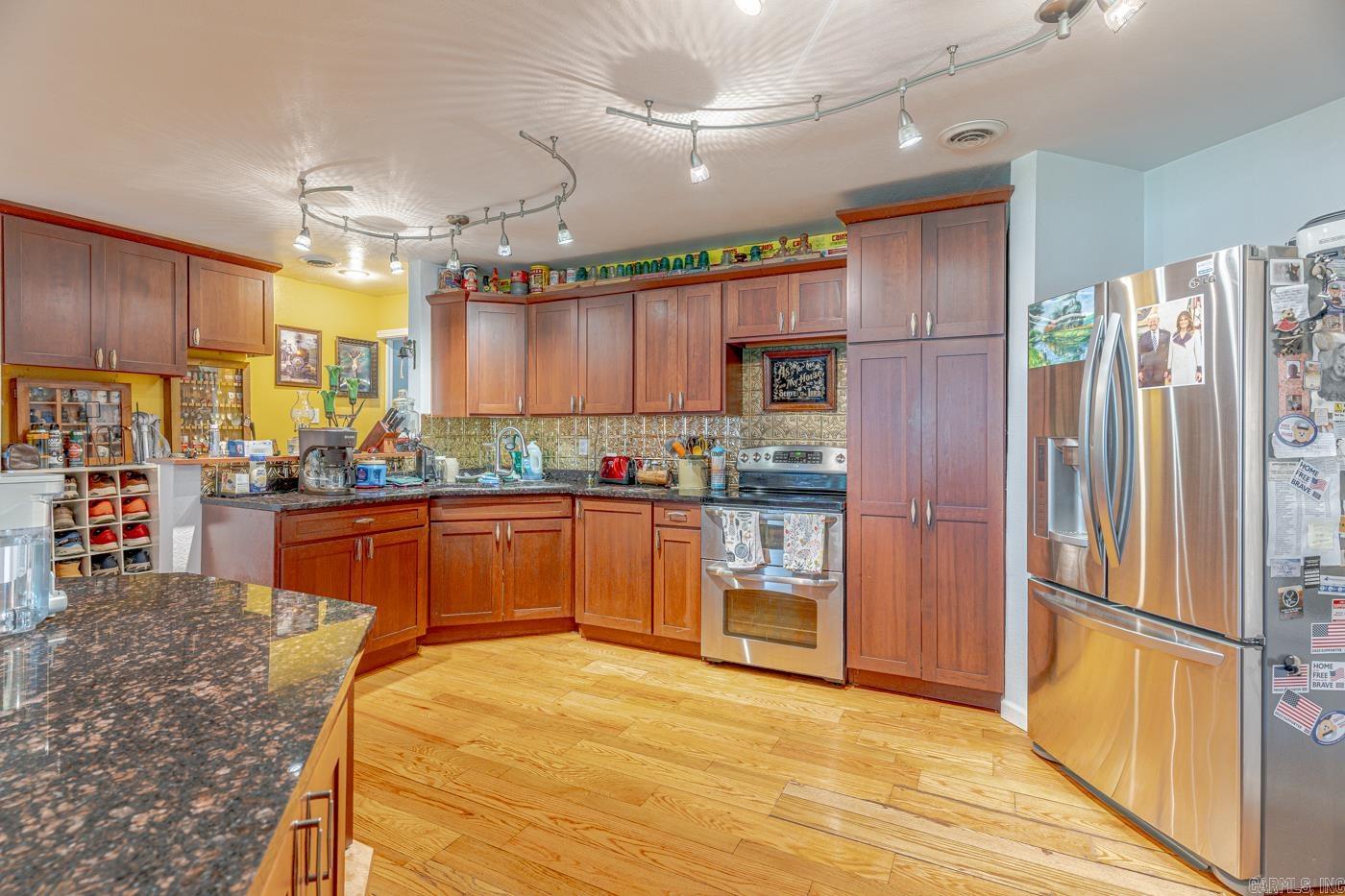 Mammoth Spring - Residential