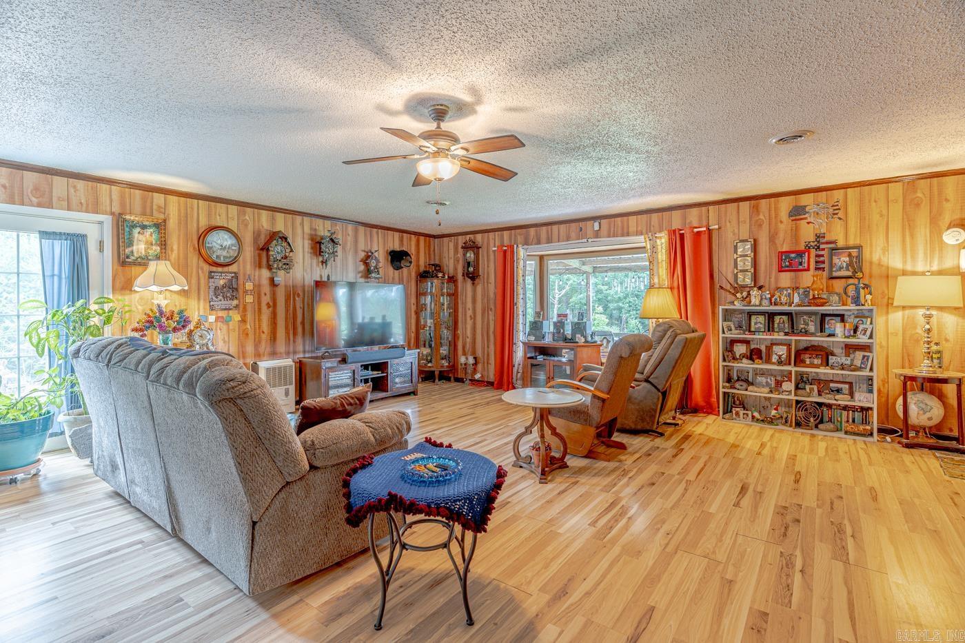 Mammoth Spring - Residential