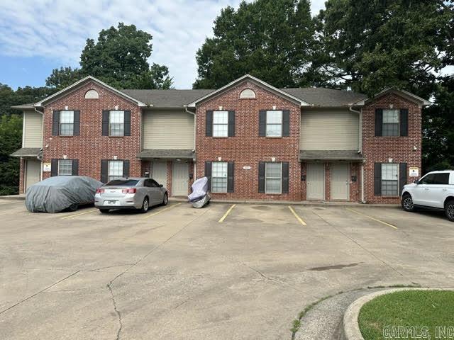 Move in ready.  2 bedroom, 1.5 bath Townhouse.  New granite countertop in kitchen, new kitchen sink/faucet. New bathroom granite countertops and sinks. Laminate flooring throughout. Washer dryer hook ups.  All electric Background/credit check required 18 yrs and older. NO dogs over 20 lbs - dog pet fee $300.00 Cat pet fee $200.00 Income must be 3 x's monthly rent.