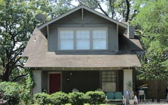 Charming 1BR/1BA apartment in desirable Hillcrest area. Close to dining, shopping & much more!