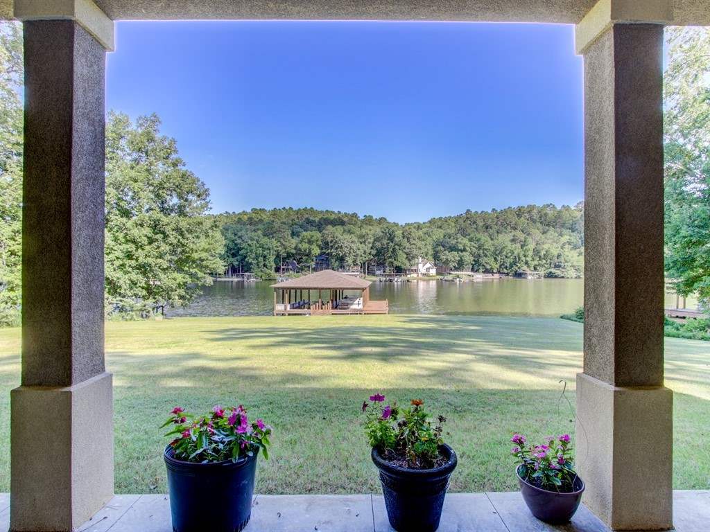 LAKECREST - Residential