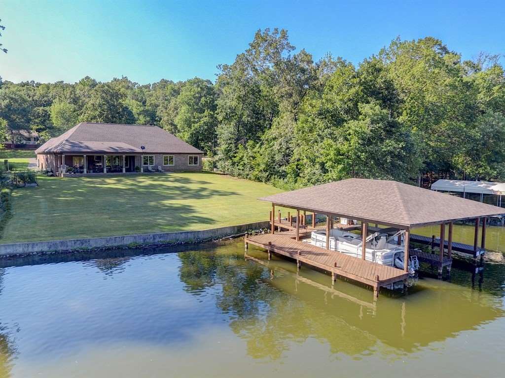 LAKECREST - Residential