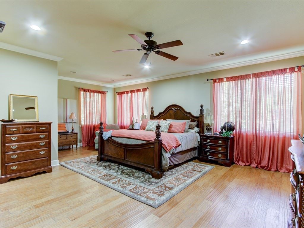 LAKECREST - Residential