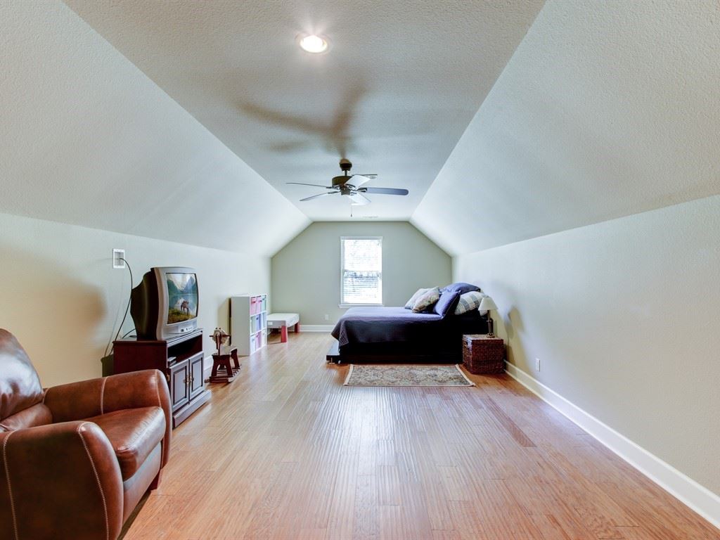LAKECREST - Residential