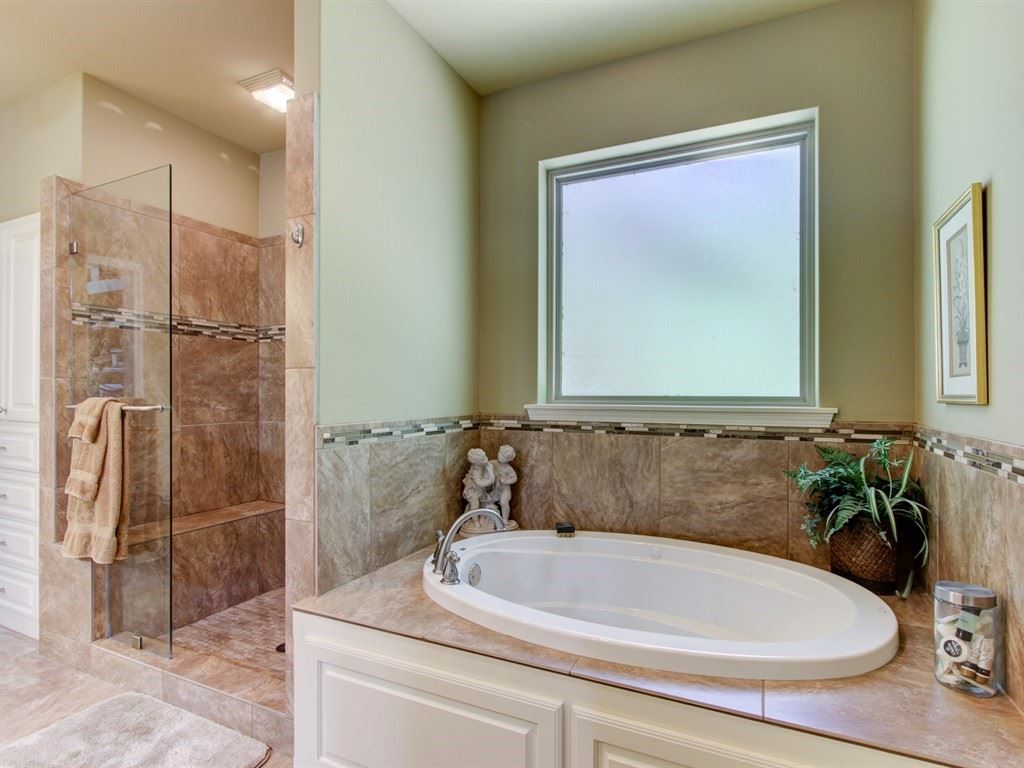 LAKECREST - Residential
