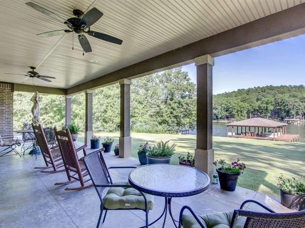 LAKECREST - Residential