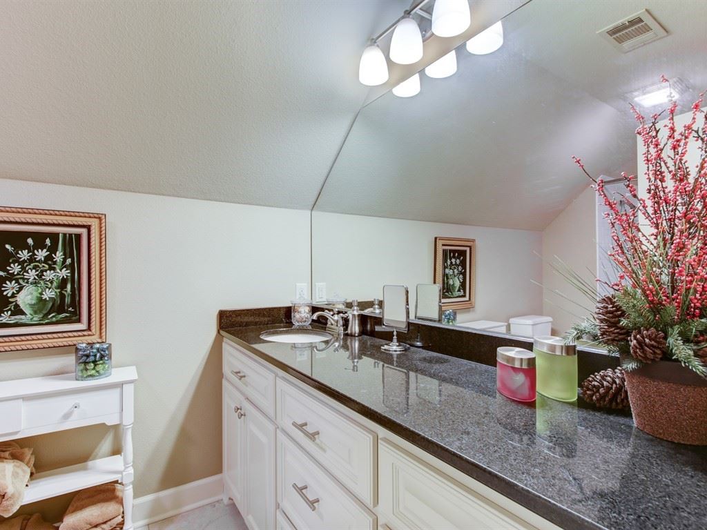 LAKECREST - Residential