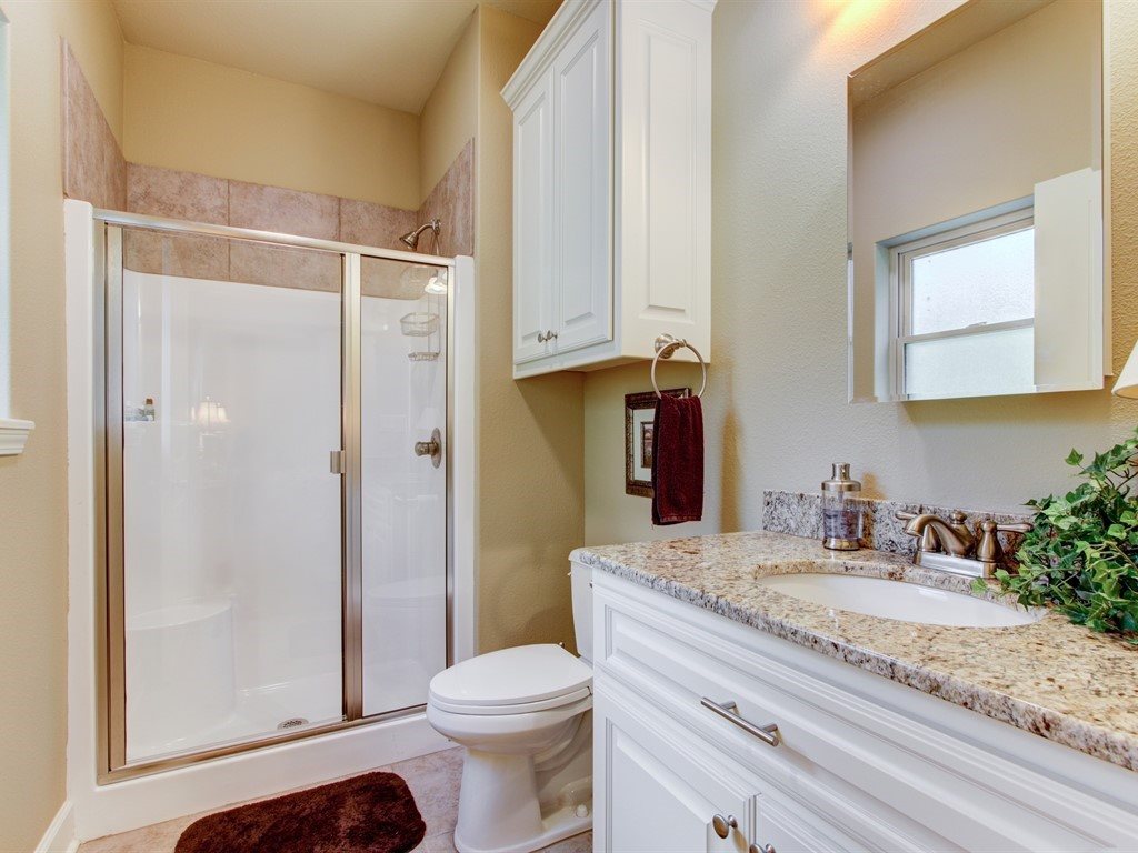 LAKECREST - Residential
