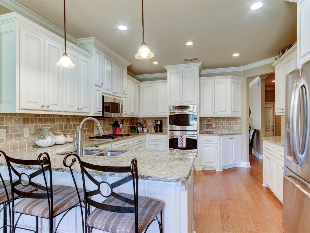 LAKECREST - Residential