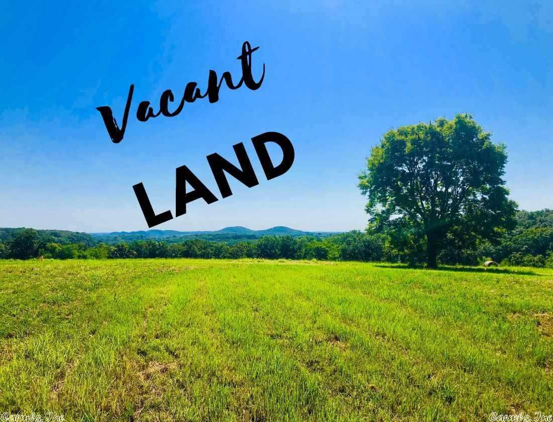 Nice subdivision lot. A small creek runs between lots 3 & 4.  Can be easily diverted.