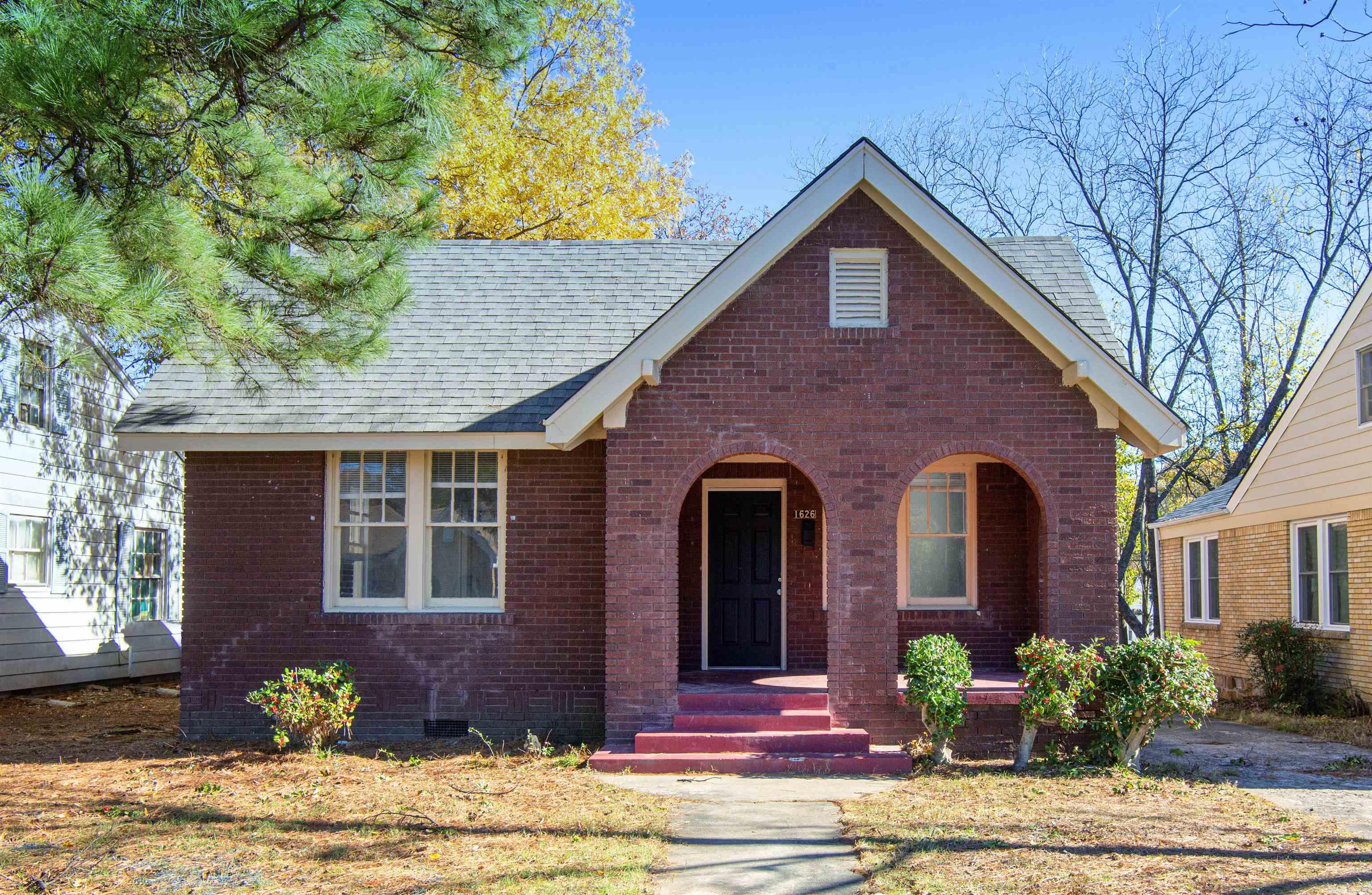 Newly remodeled 2BD minutes away from the Argenta Arts District. Hardwoods in living spaces. Decorative fireplace in living room. Separate dining room perfect for enjoying family meals. Spacious kitchen with plenty of storage options. Bedrooms have plenty of natural light. Laundry room equipped with hookups and extra storage options. Nice size yard perfect for anyone with kids or pets. The lease for this property is for 2 years with a 3% increase after the first year. Income has to be 3x the amount of rent. NO SECTION 8.    **ALL PROPERTIES MAY NOT BE MOVE-IN READY**