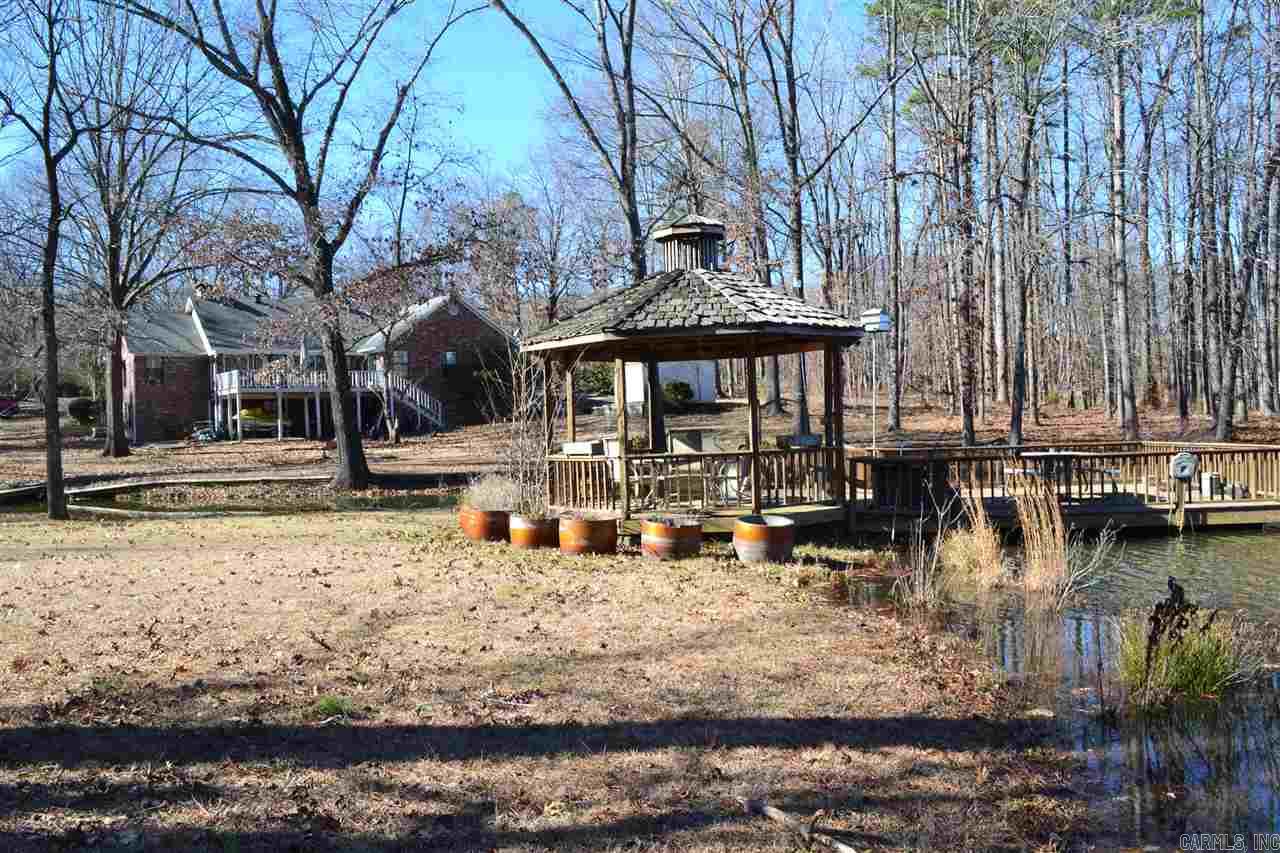 CRYSTAL LAKE - Residential