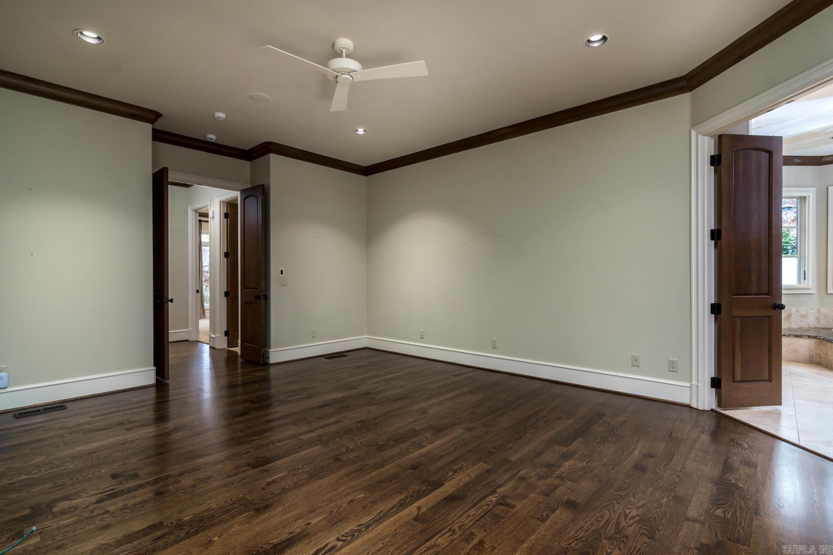 HICKORY CREEK - Residential