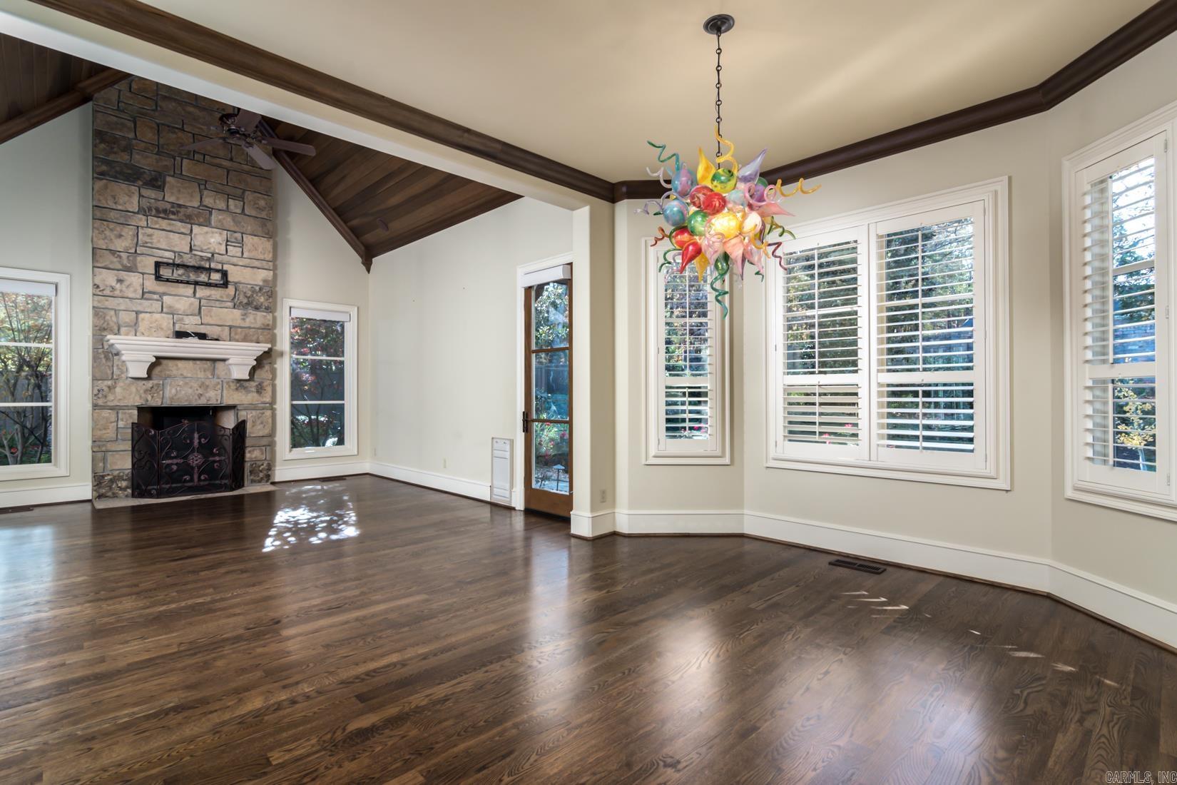 HICKORY CREEK - Residential