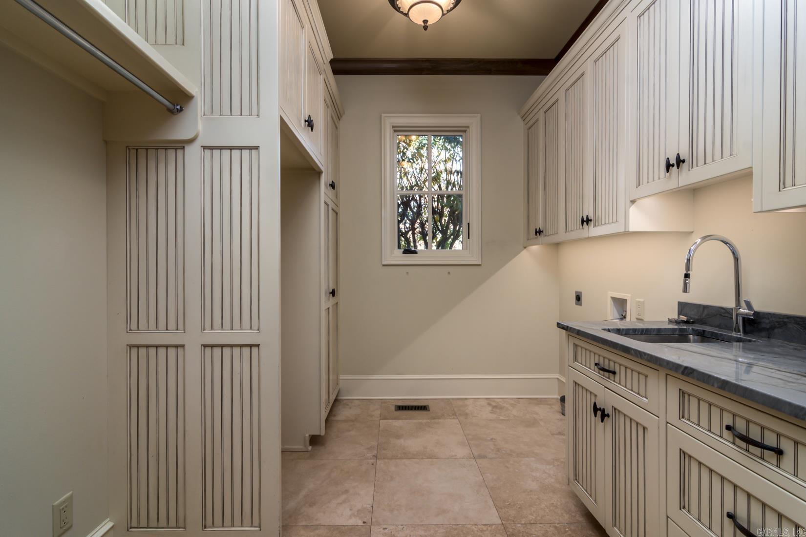 HICKORY CREEK - Residential