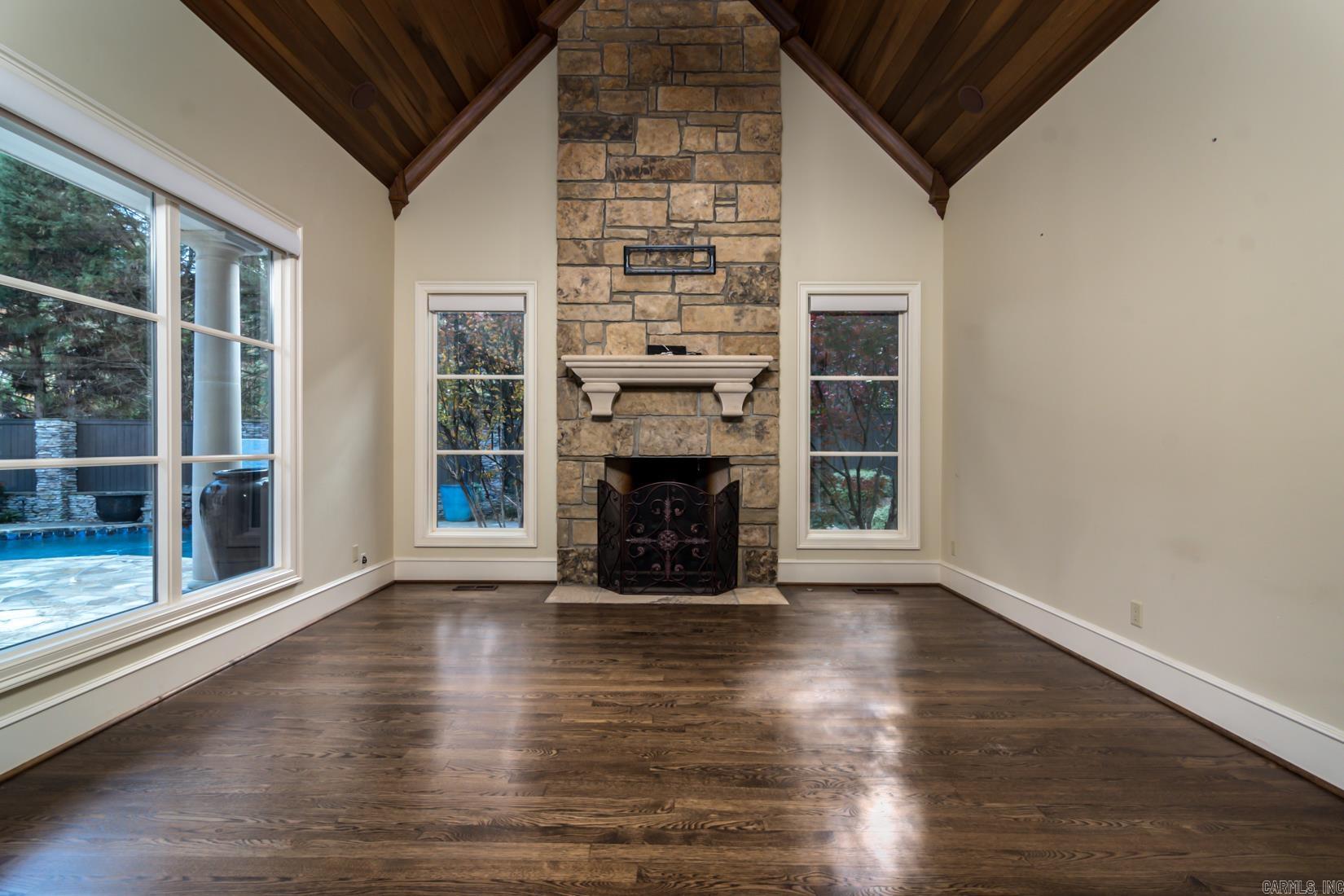 HICKORY CREEK - Residential