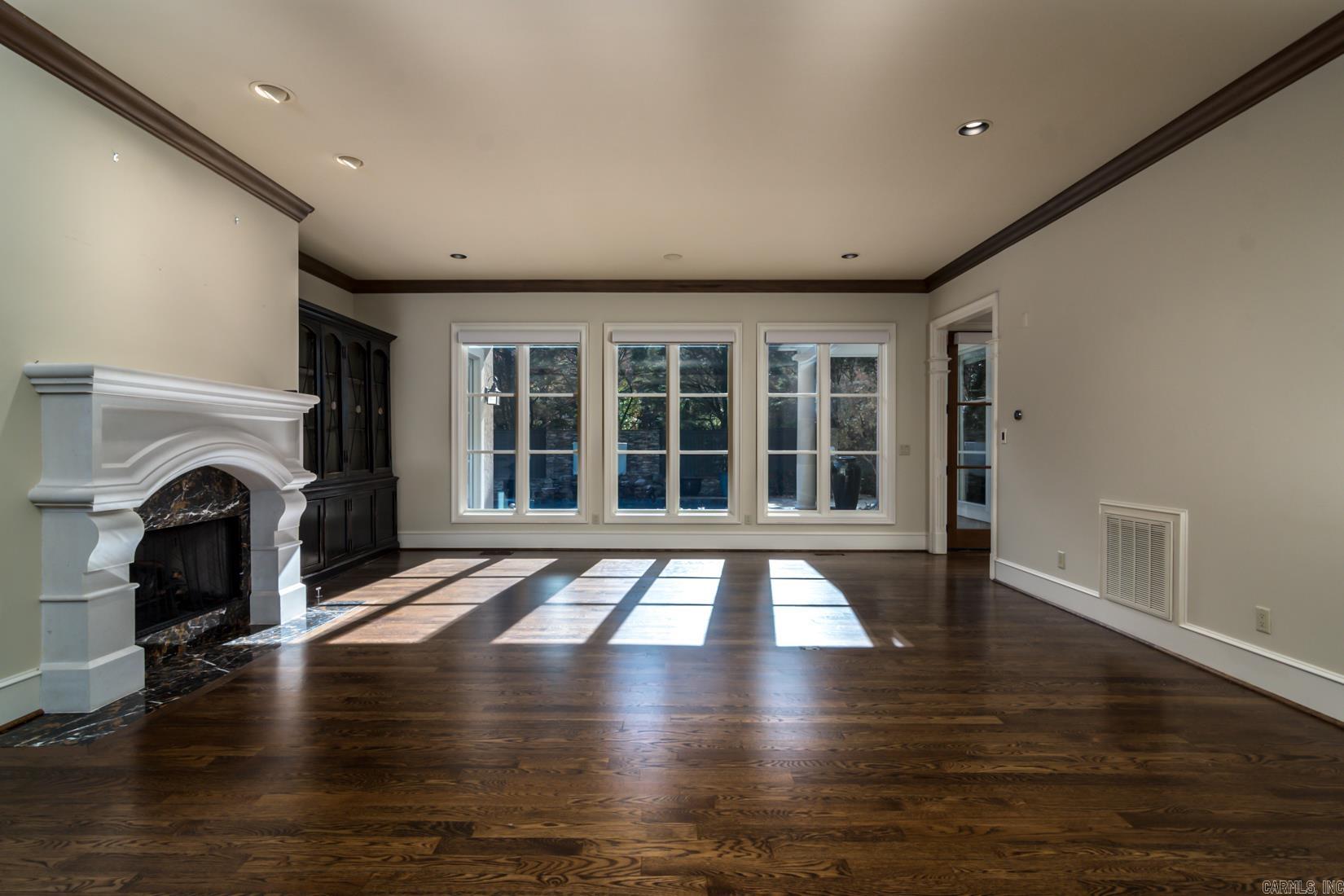 HICKORY CREEK - Residential