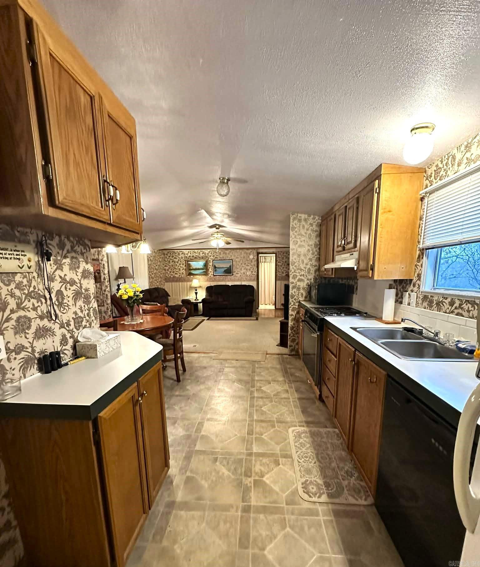 Mena - Residential
