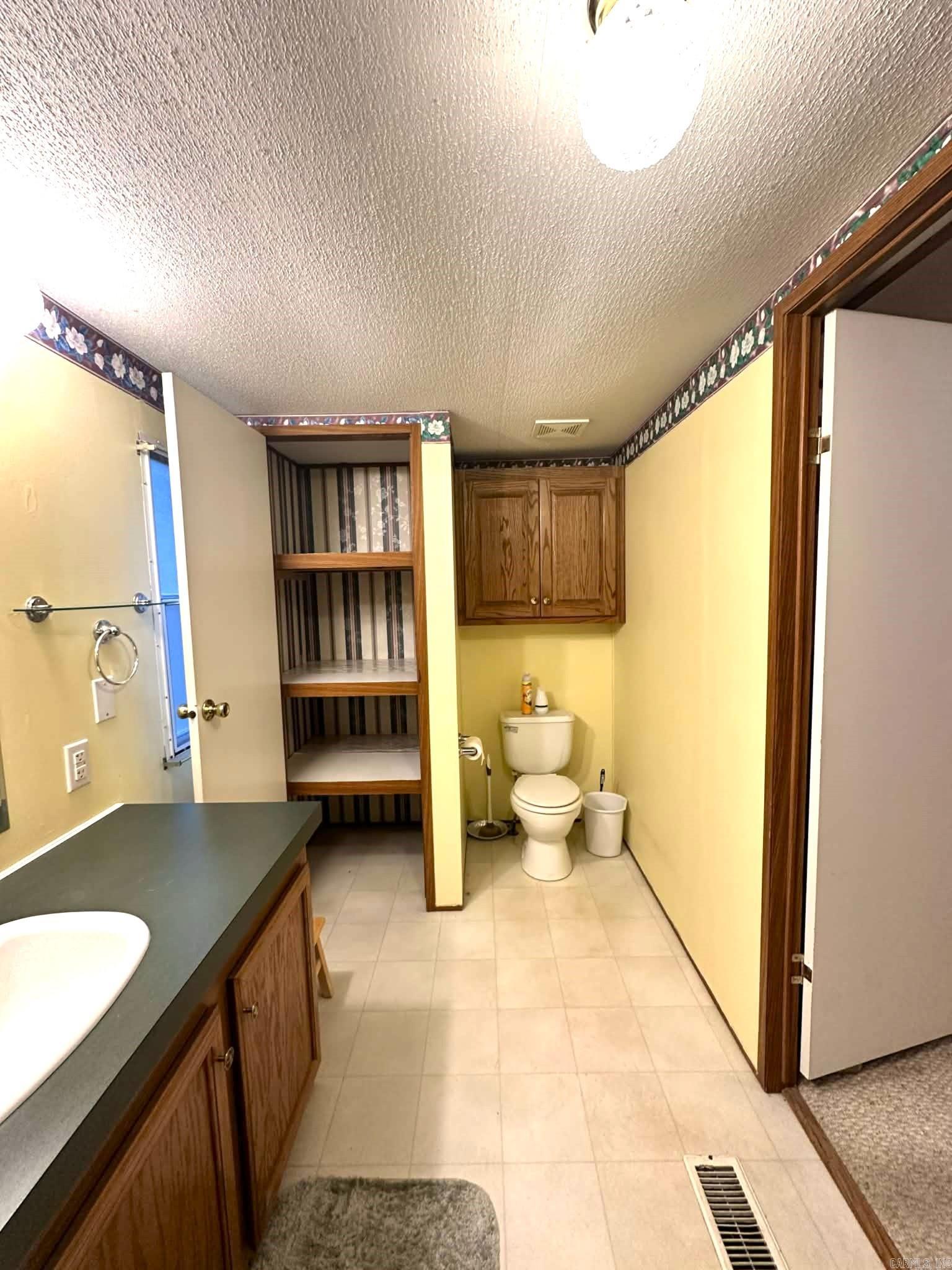 Mena - Residential