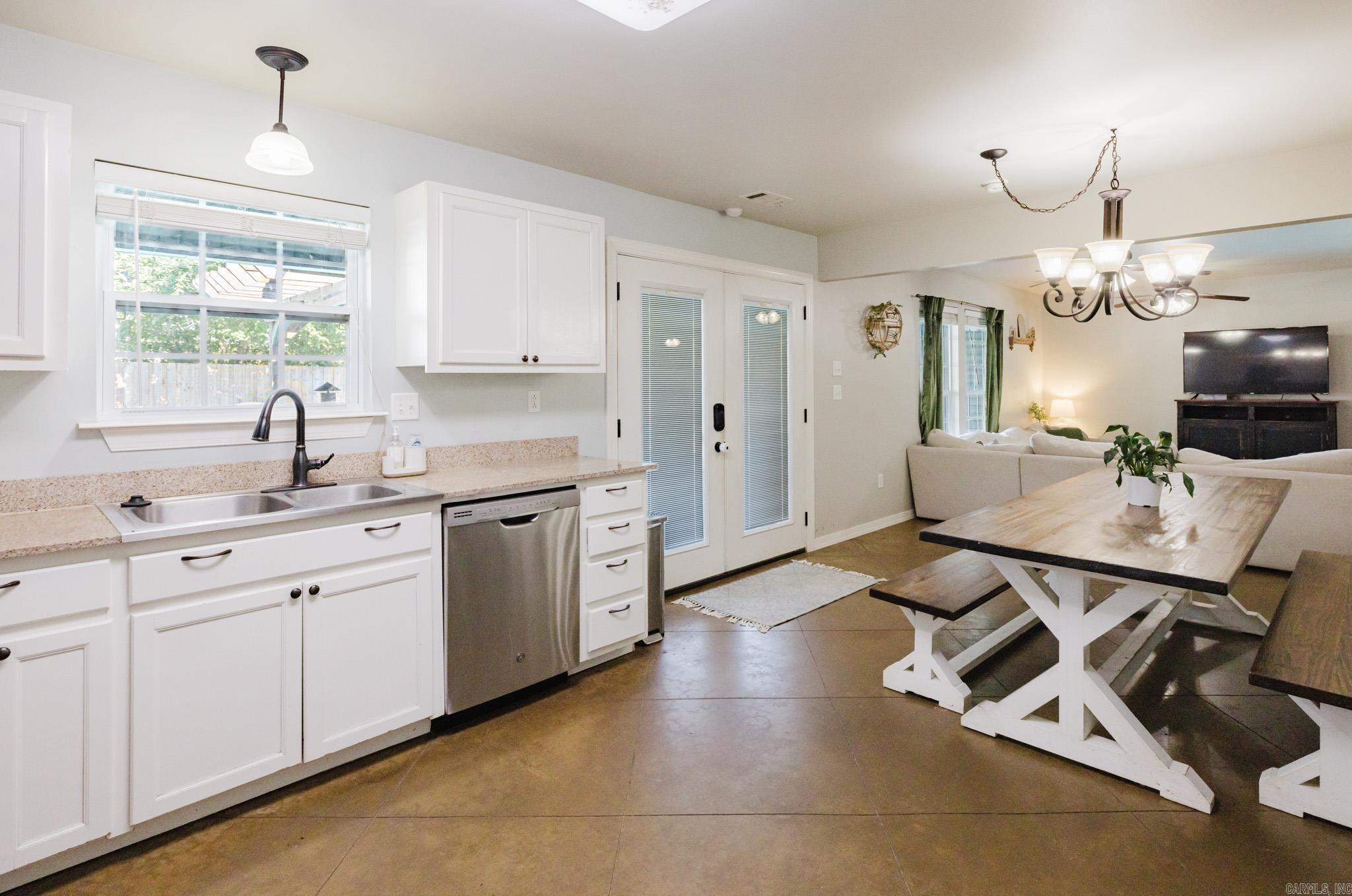 HICKORY SPRINGS - Residential