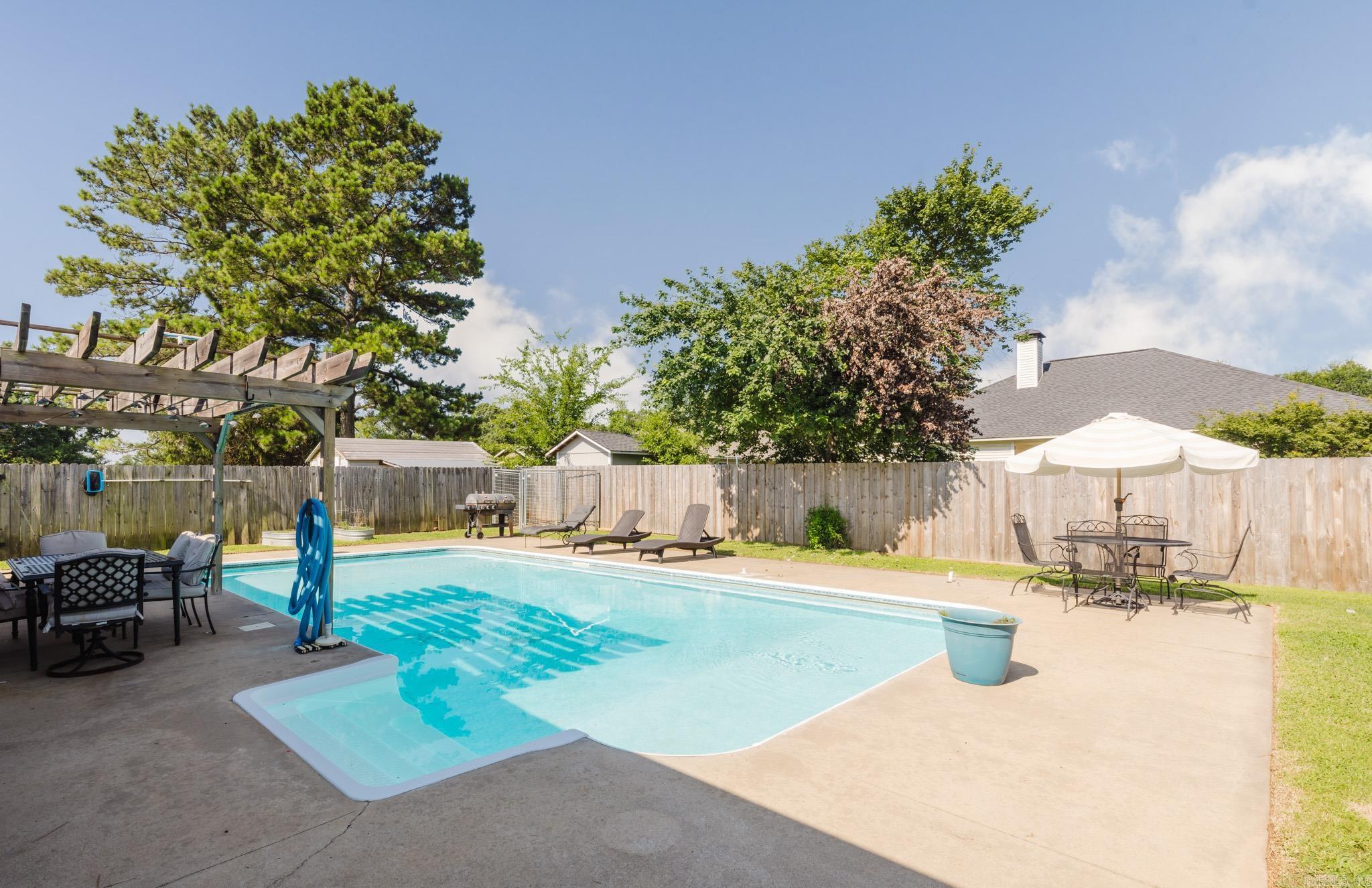 HICKORY SPRINGS - Residential