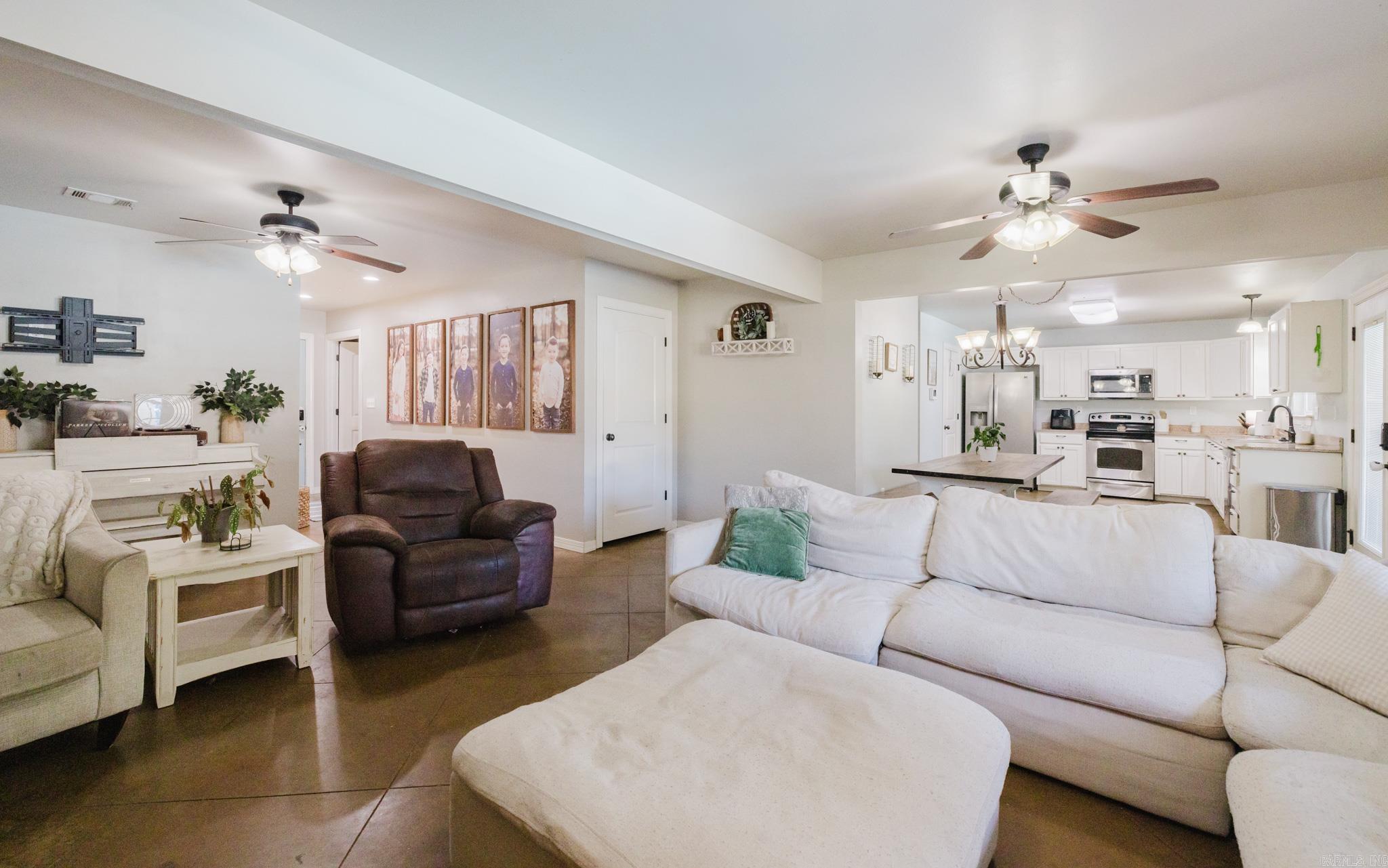 HICKORY SPRINGS - Residential