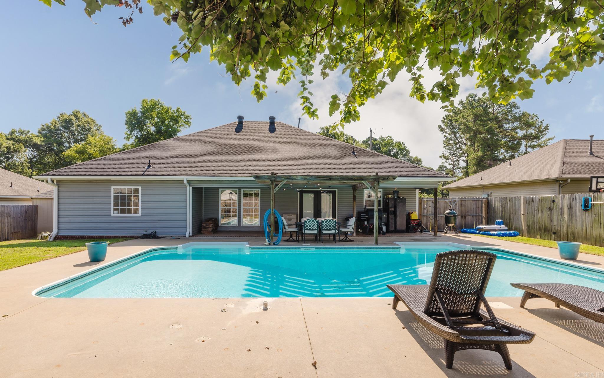 HICKORY SPRINGS - Residential