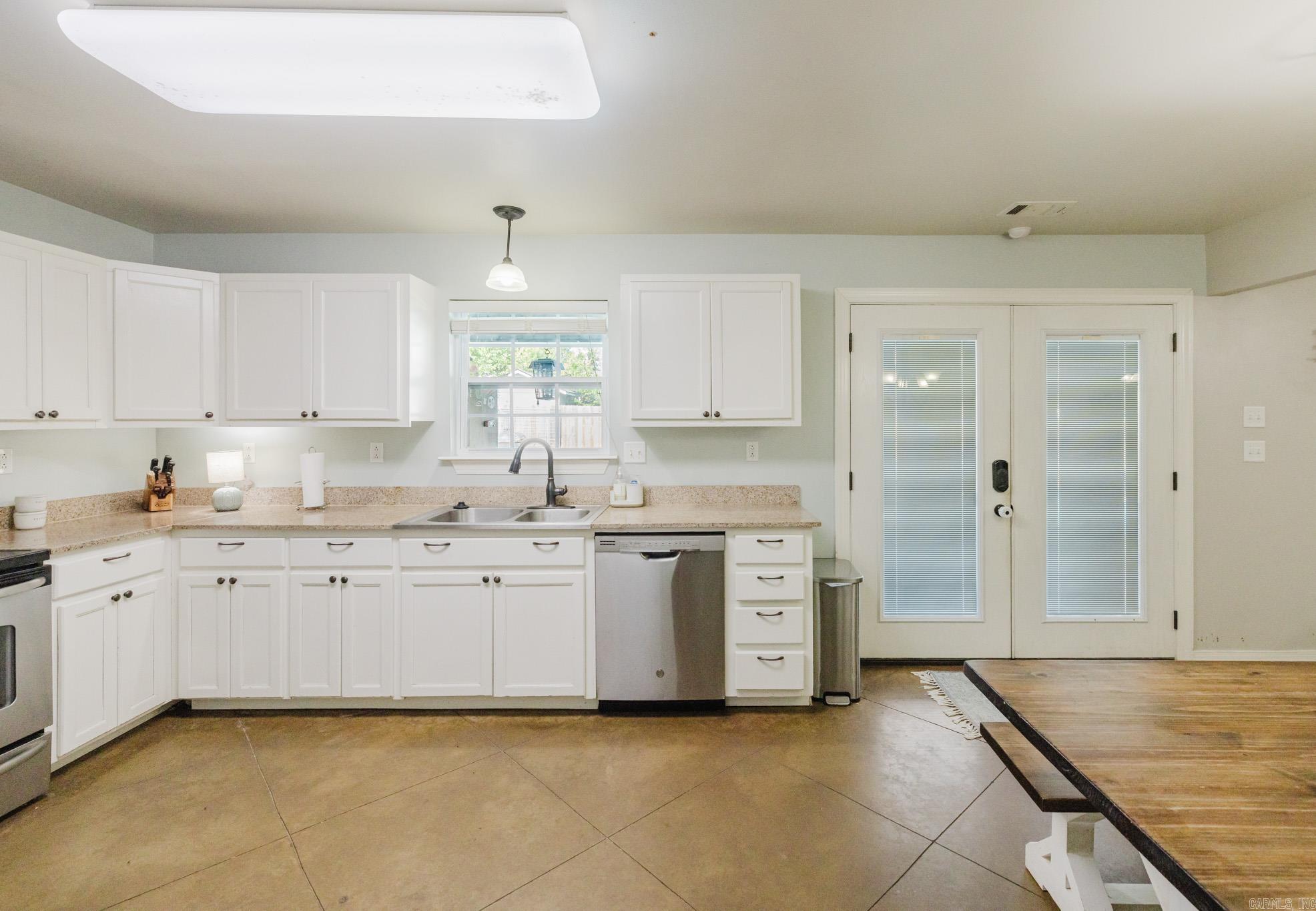 HICKORY SPRINGS - Residential