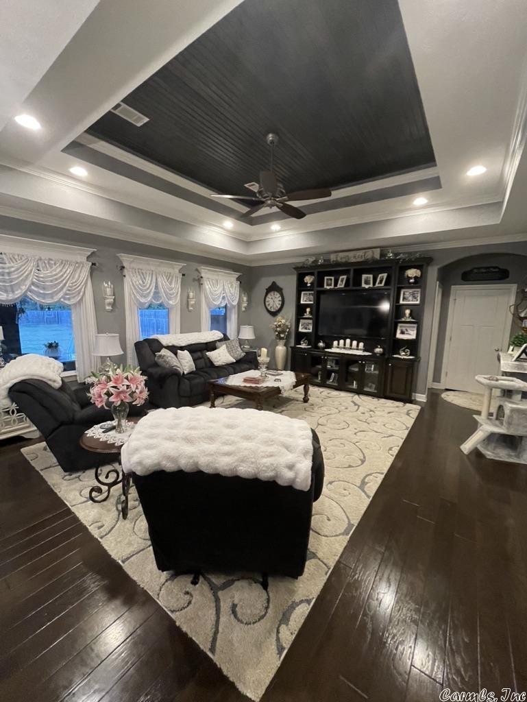 OAK TREE RIDGE SUB - Residential