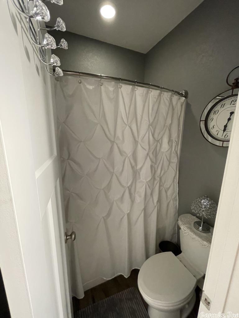 OAK TREE RIDGE SUB - Residential