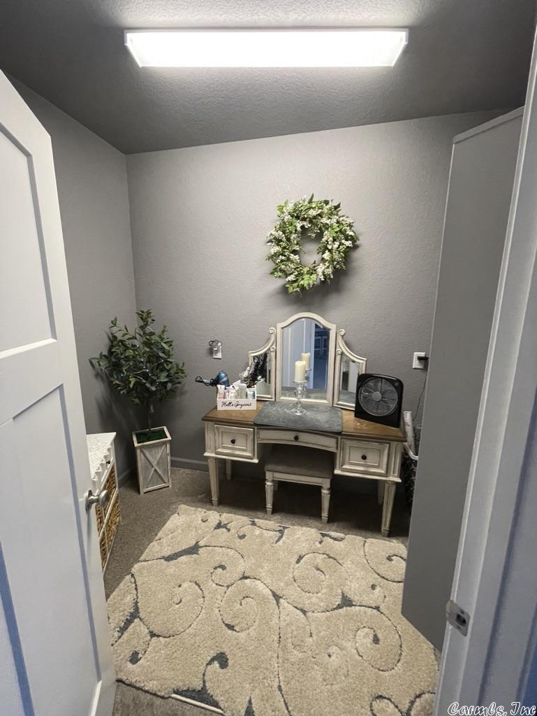 OAK TREE RIDGE SUB - Residential
