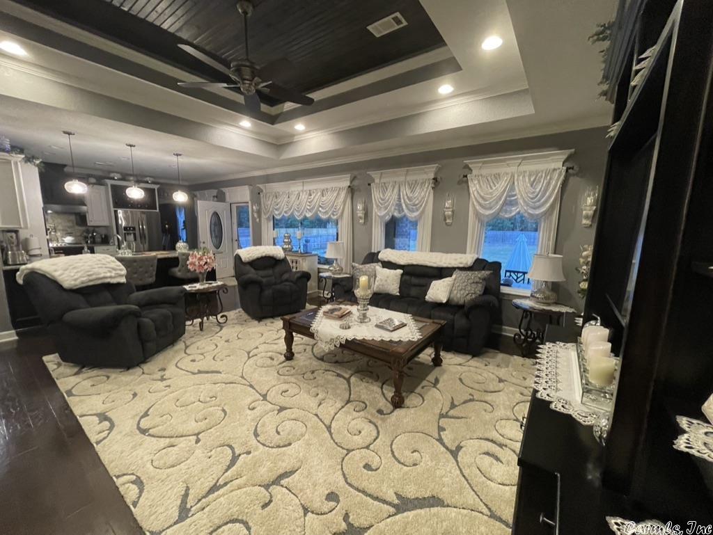 OAK TREE RIDGE SUB - Residential