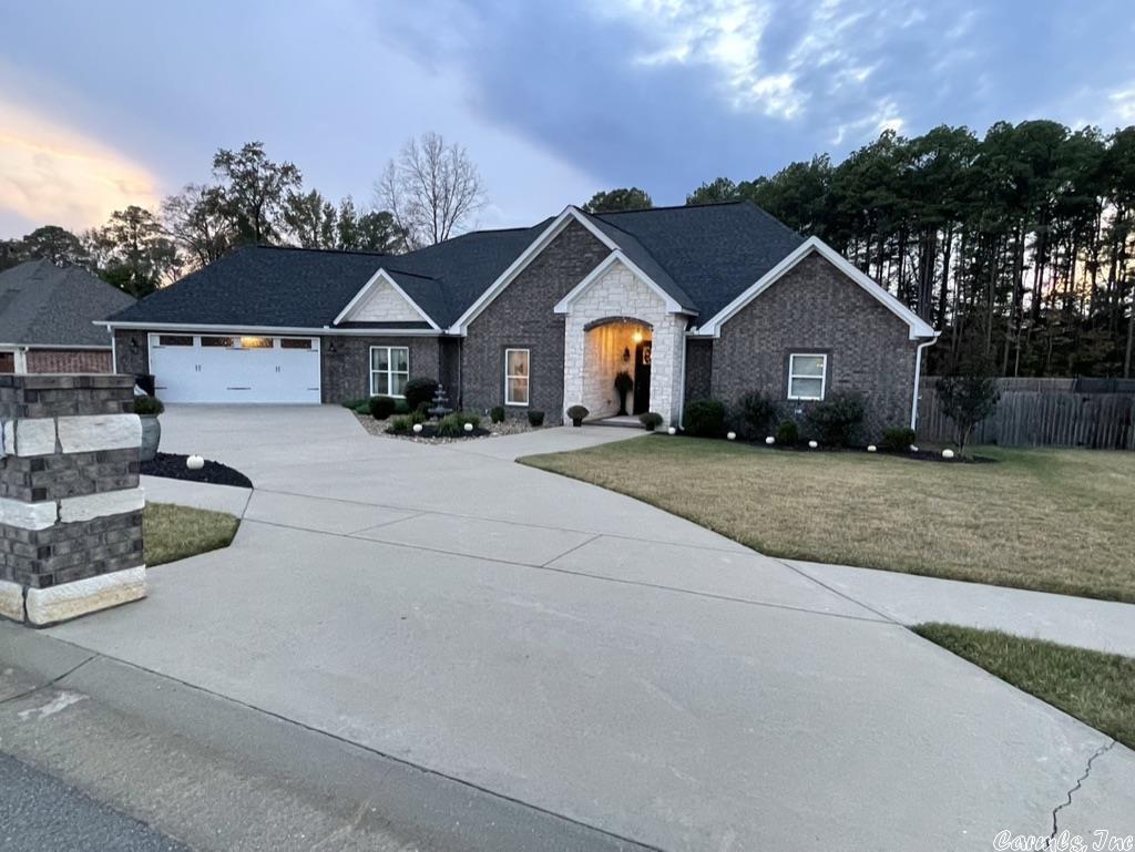 OAK TREE RIDGE SUB - Residential