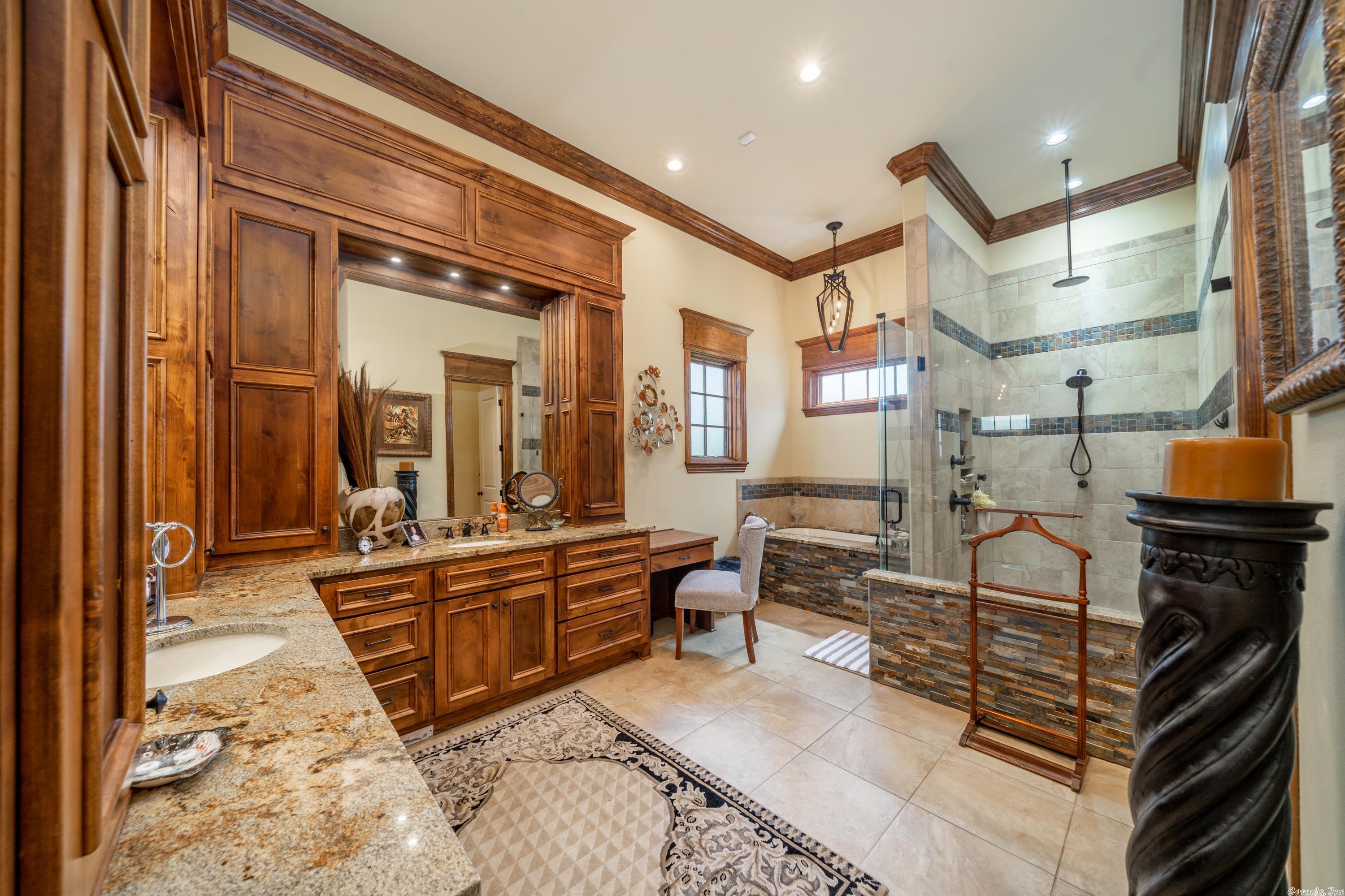 Oak Shores Estates - Residential