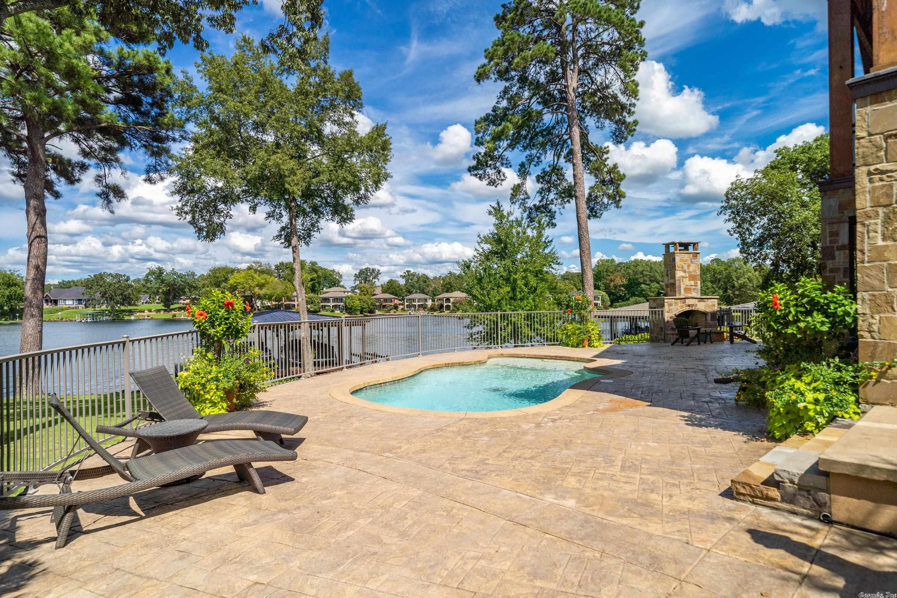 Oak Shores Estates - Residential