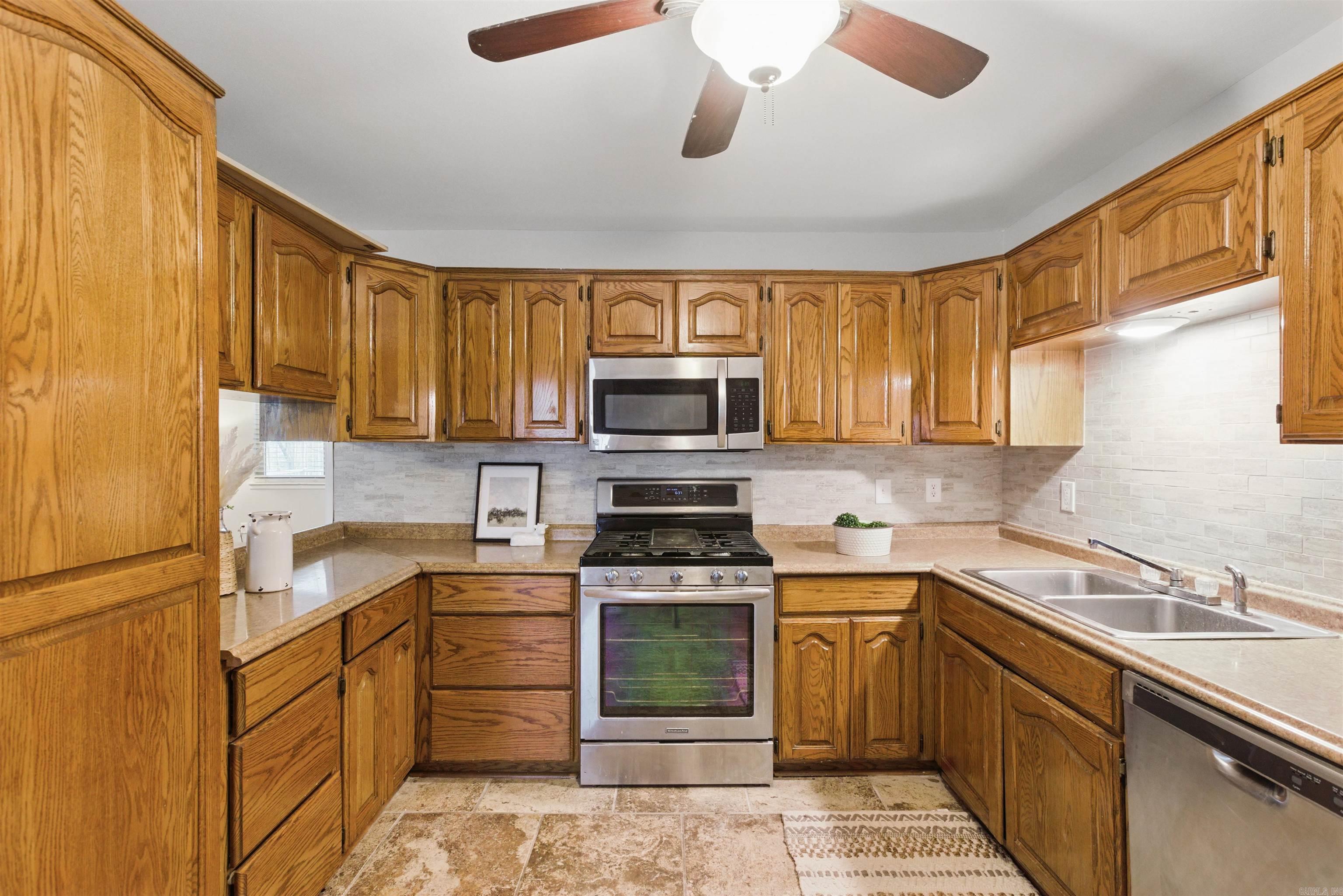 PINEVIEW - Residential
