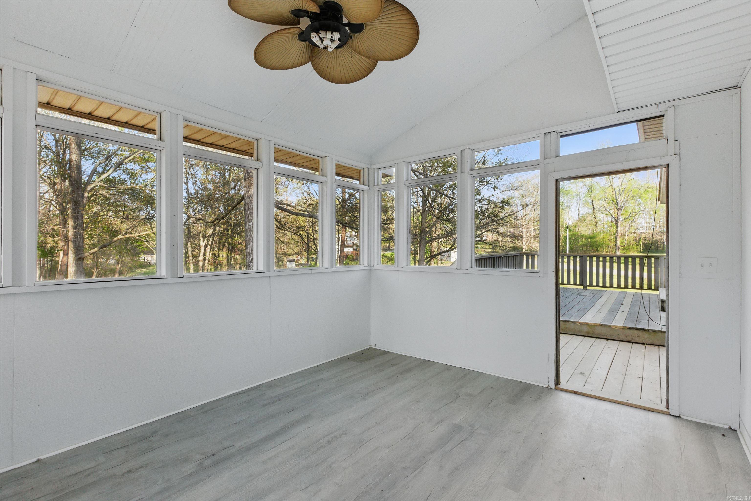 PINEVIEW - Residential