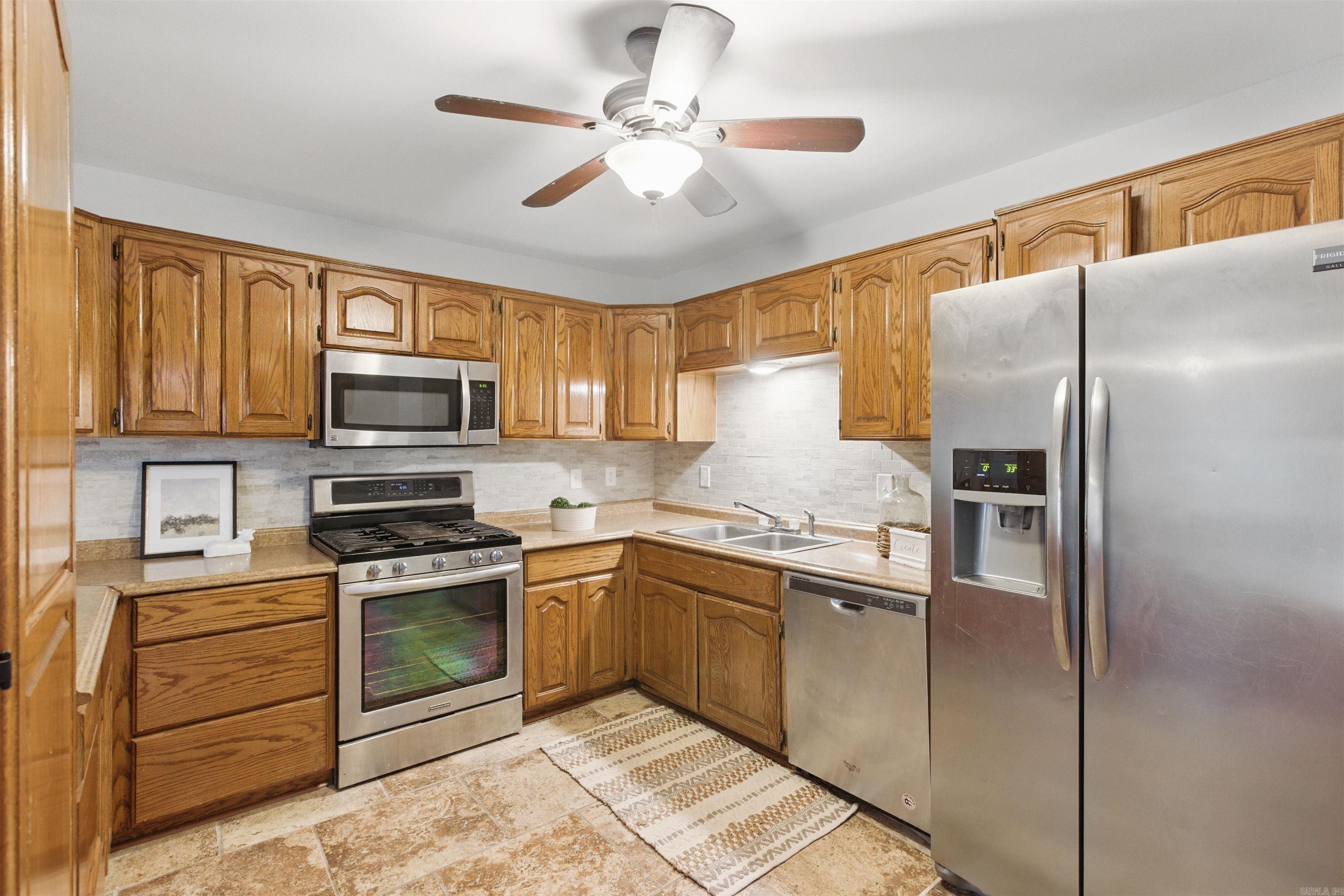 PINEVIEW - Residential
