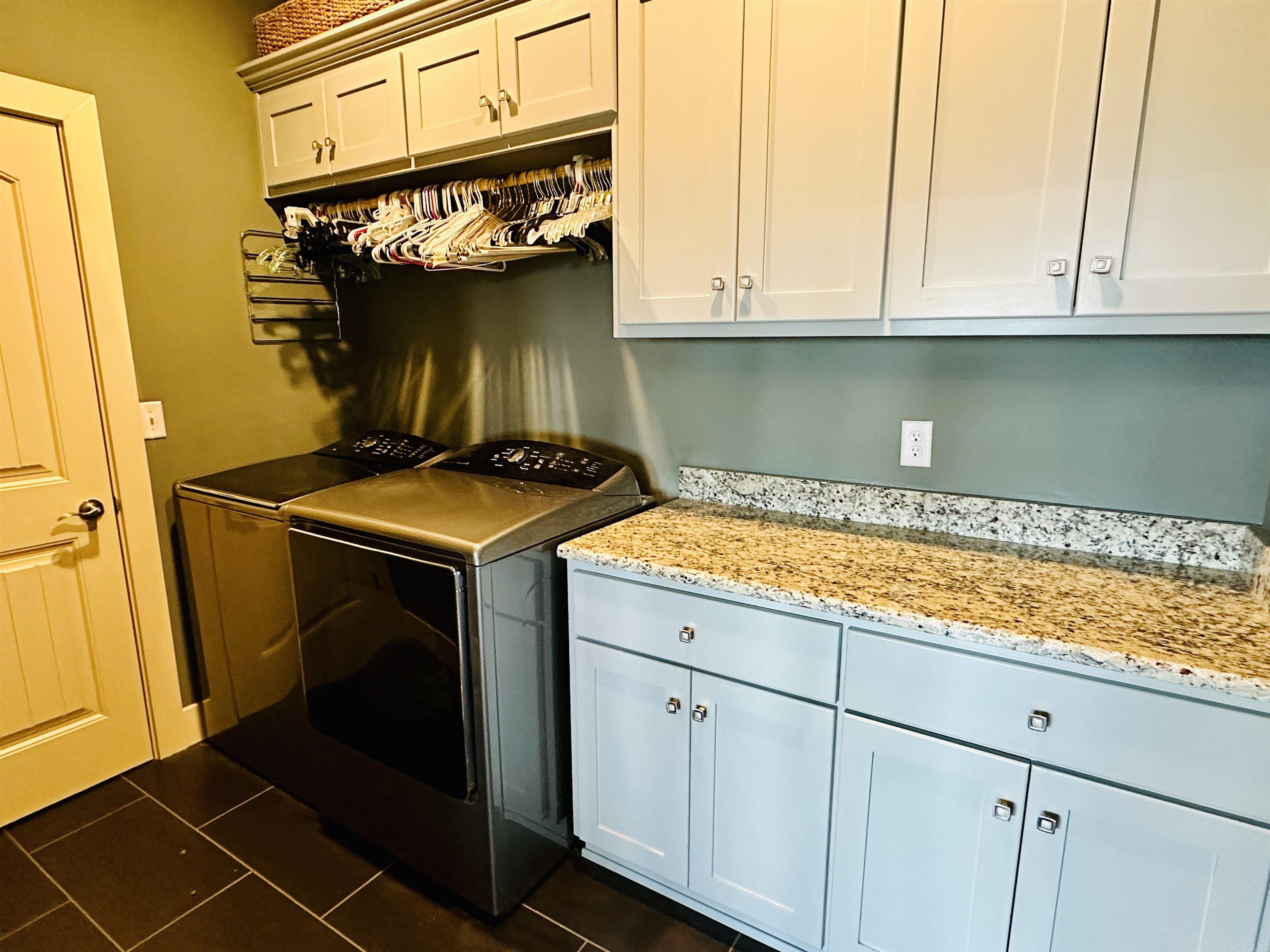 Round Mountain Estates - Residential