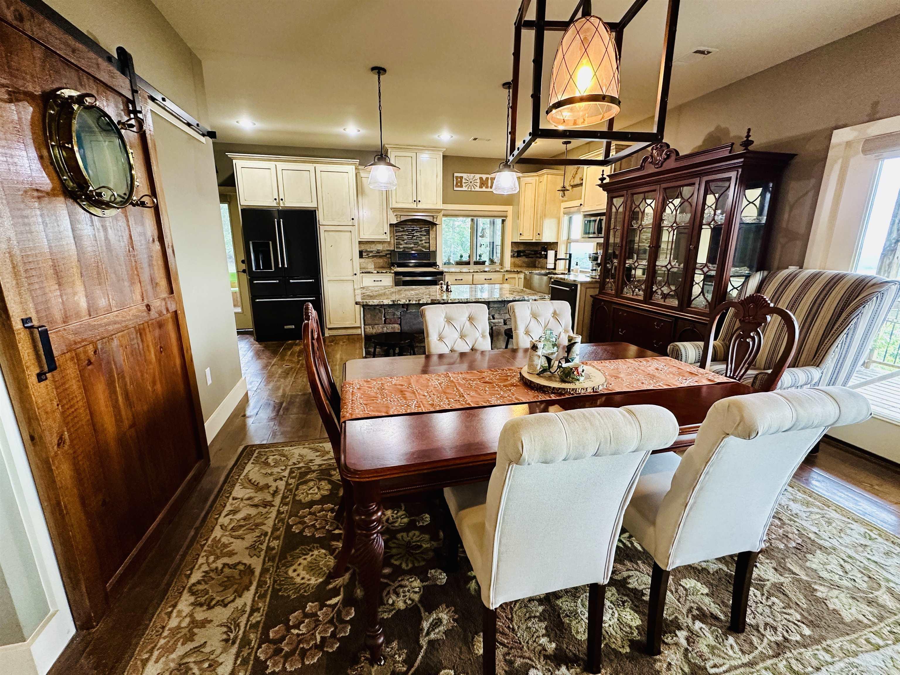 Round Mountain Estates - Residential