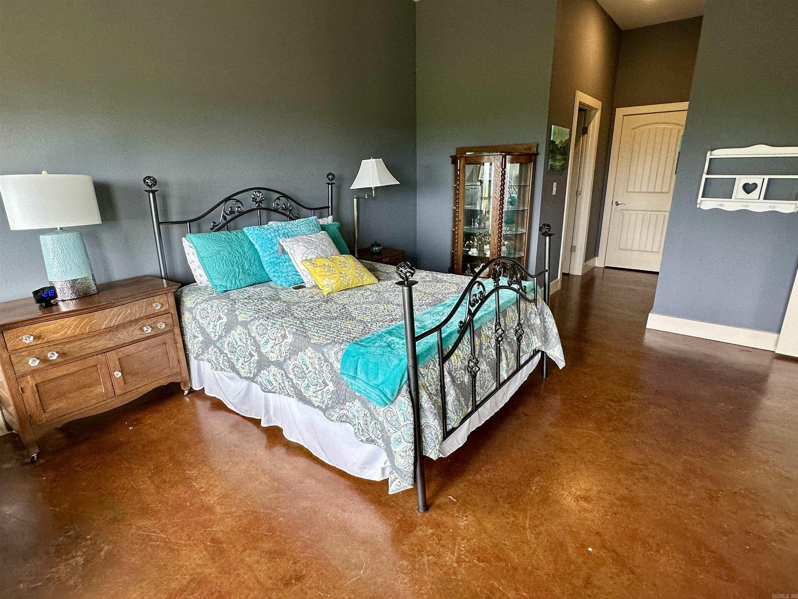 Round Mountain Estates - Residential
