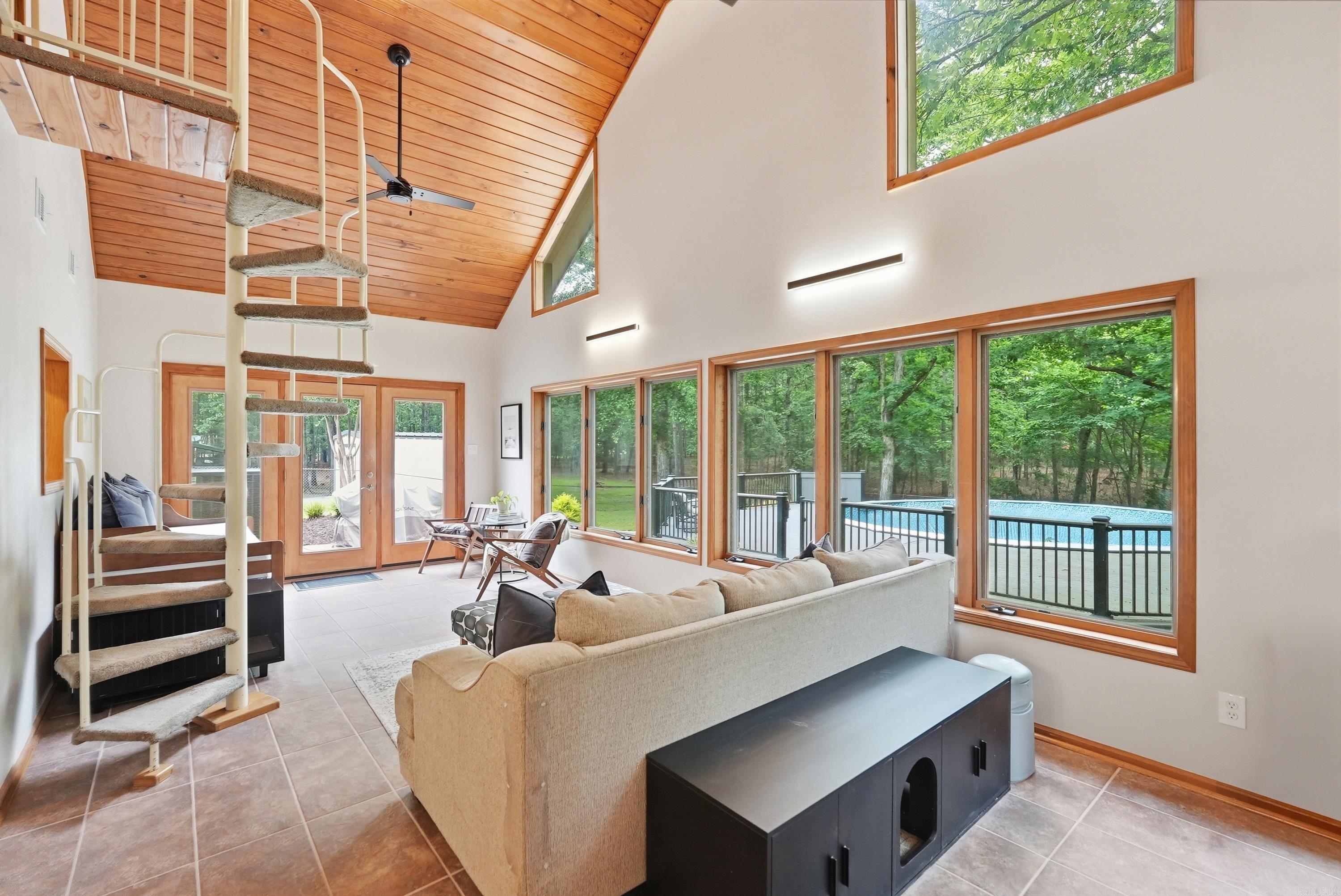 LAWSON OAKS - Residential